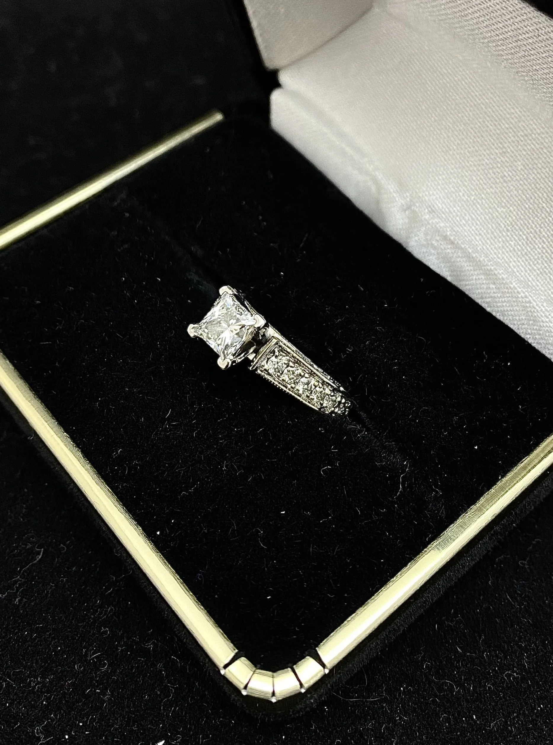 1.10 ct Diamond Filigree Design Engagement Ring in Solid WG - $20K APR w/ CoA!!!