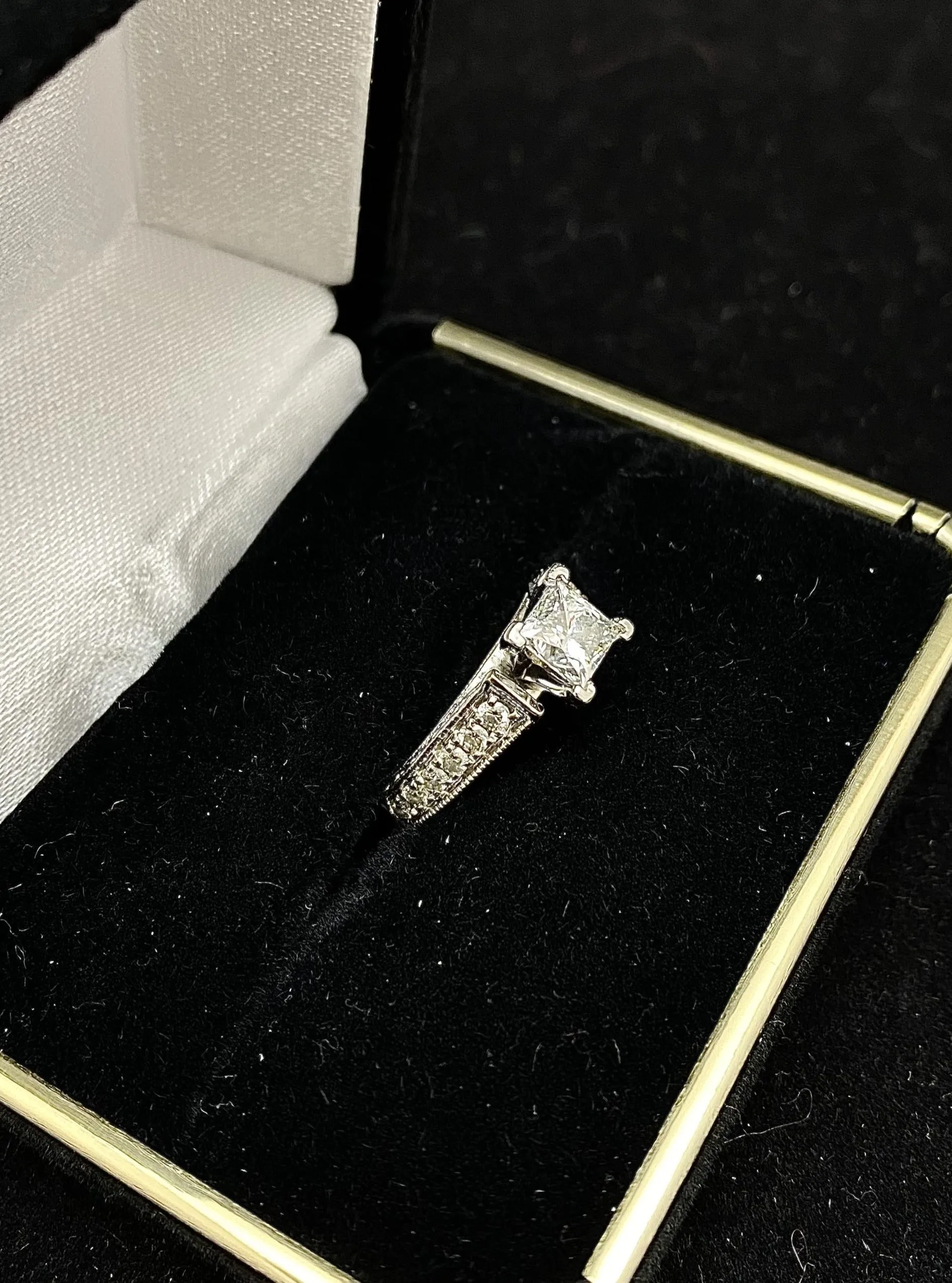 1.10 ct Diamond Filigree Design Engagement Ring in Solid WG - $20K APR w/ CoA!!!