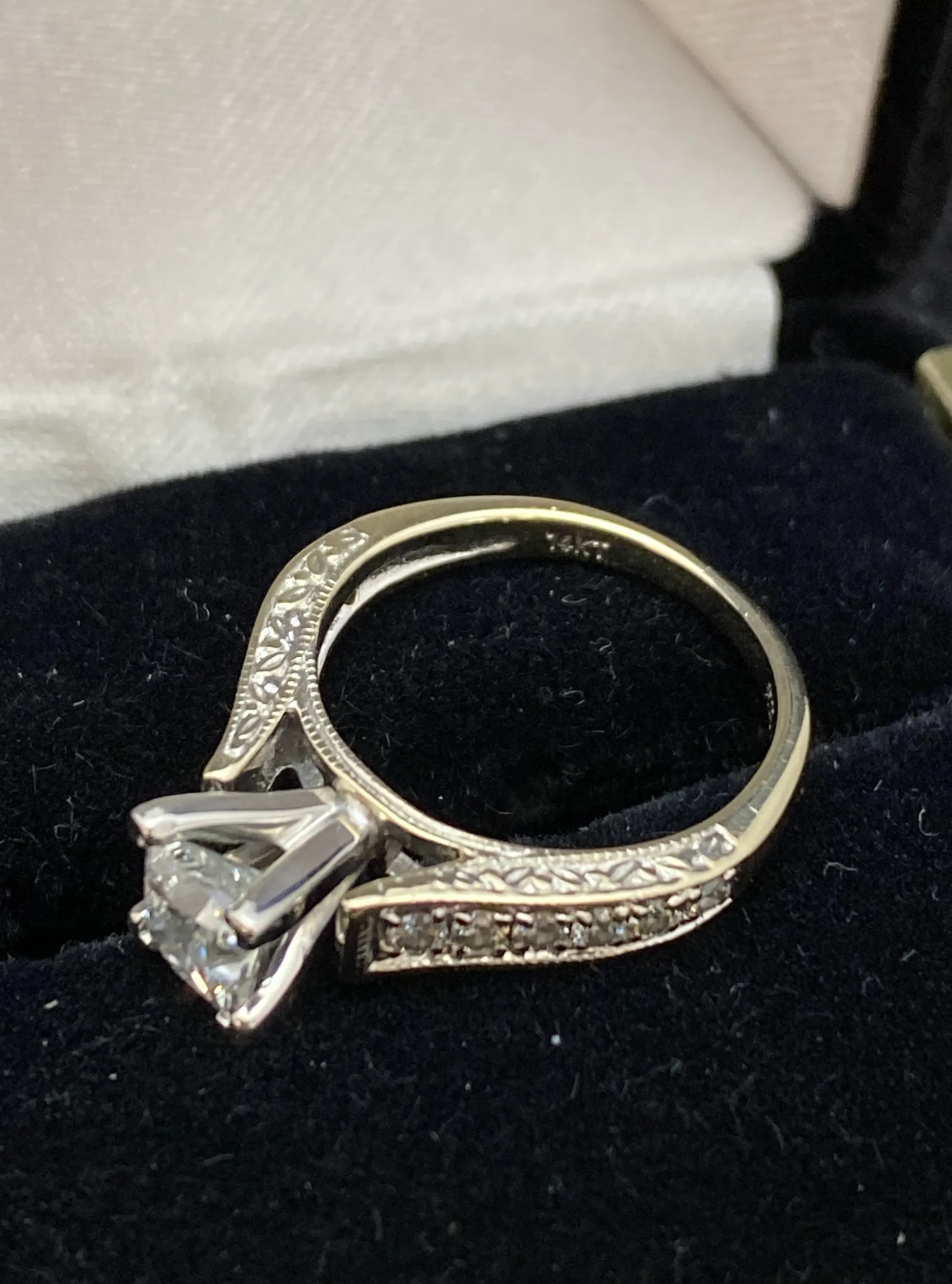 1.10 ct Diamond Filigree Design Engagement Ring in Solid WG - $20K APR w/ CoA!!!