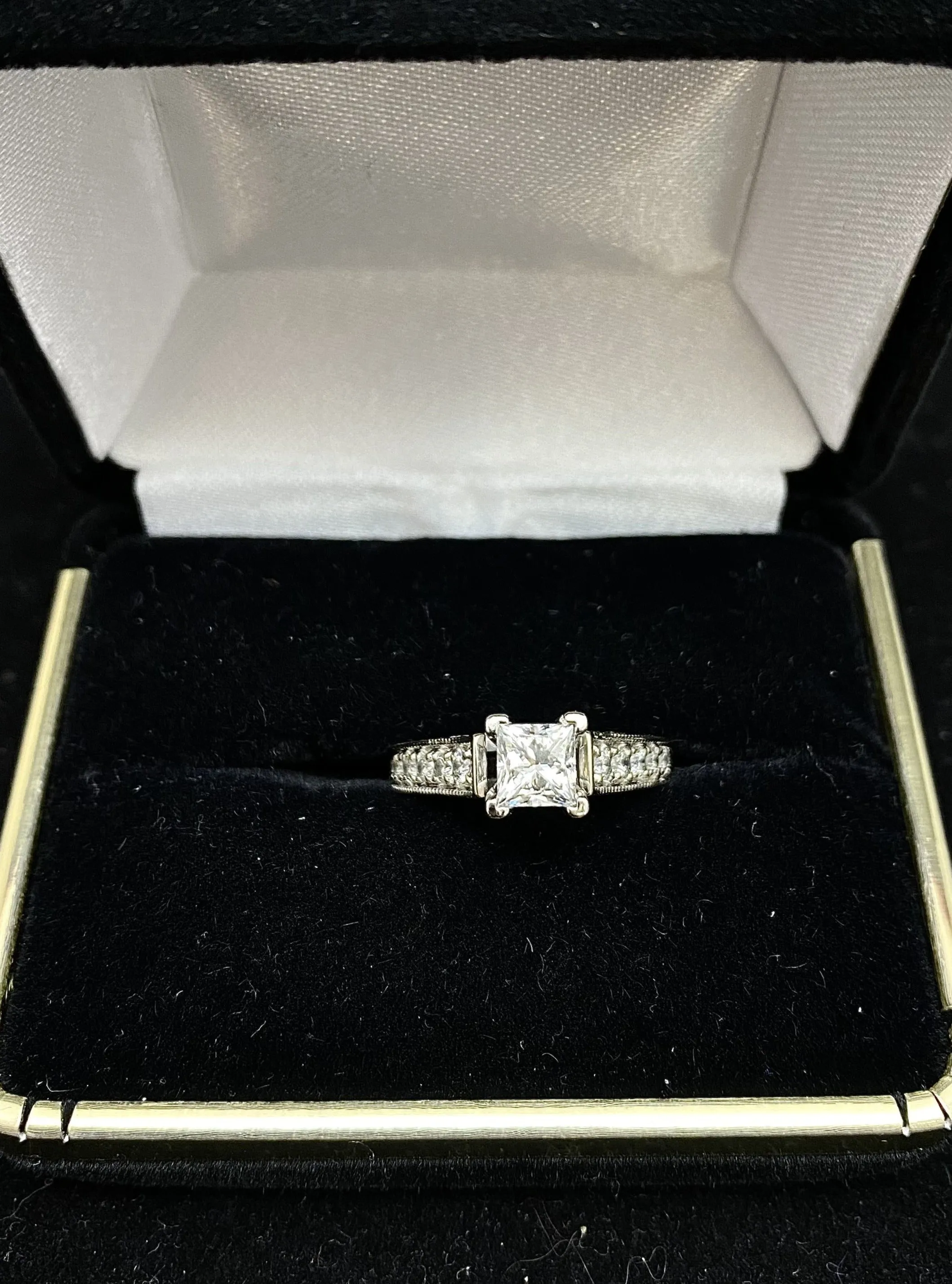 1.10 ct Diamond Filigree Design Engagement Ring in Solid WG - $20K APR w/ CoA!!!
