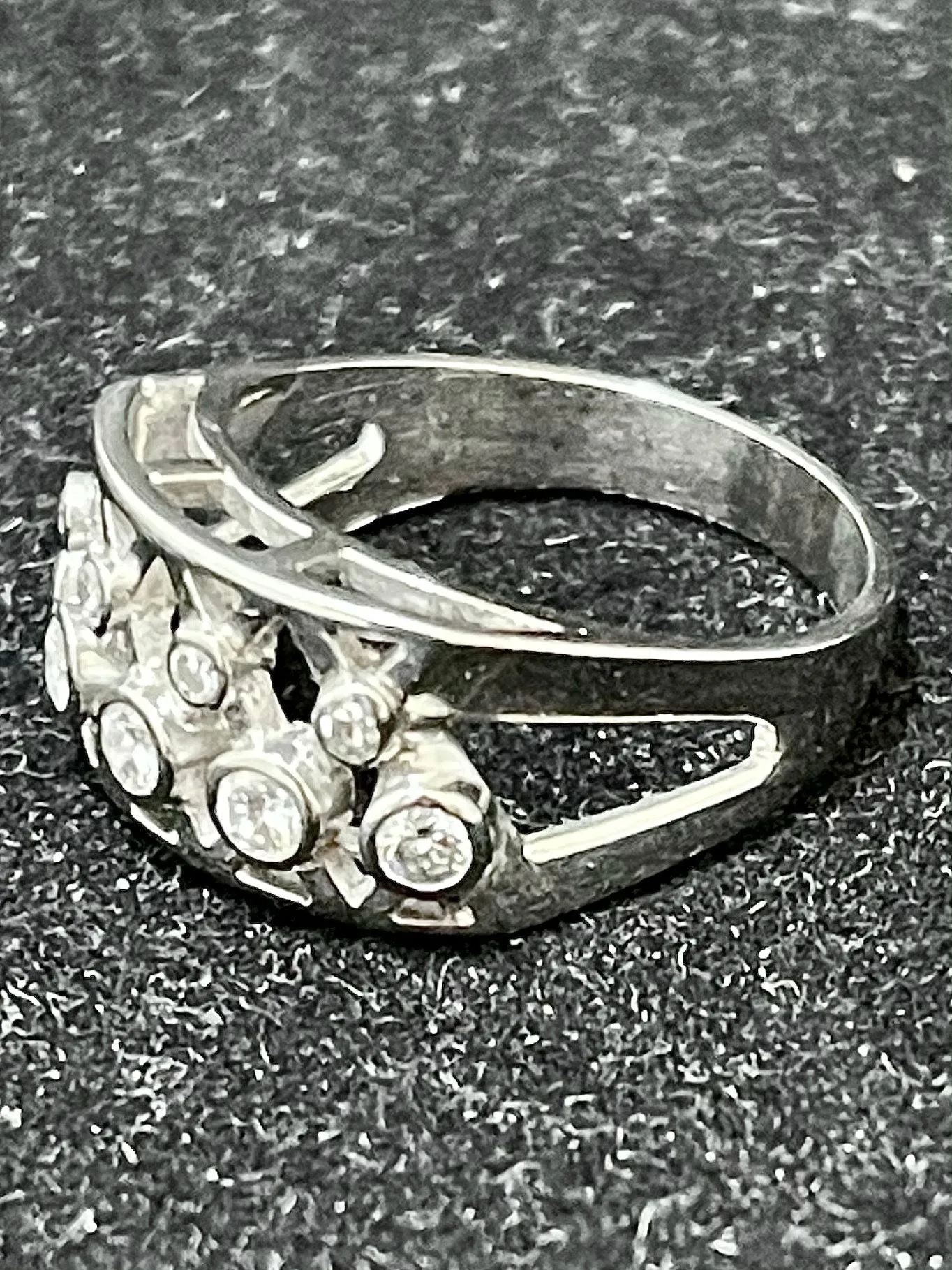 1920s Antique Design 18KWG with 9 Diamonds - $6K Appraisal Value w/ CoA!