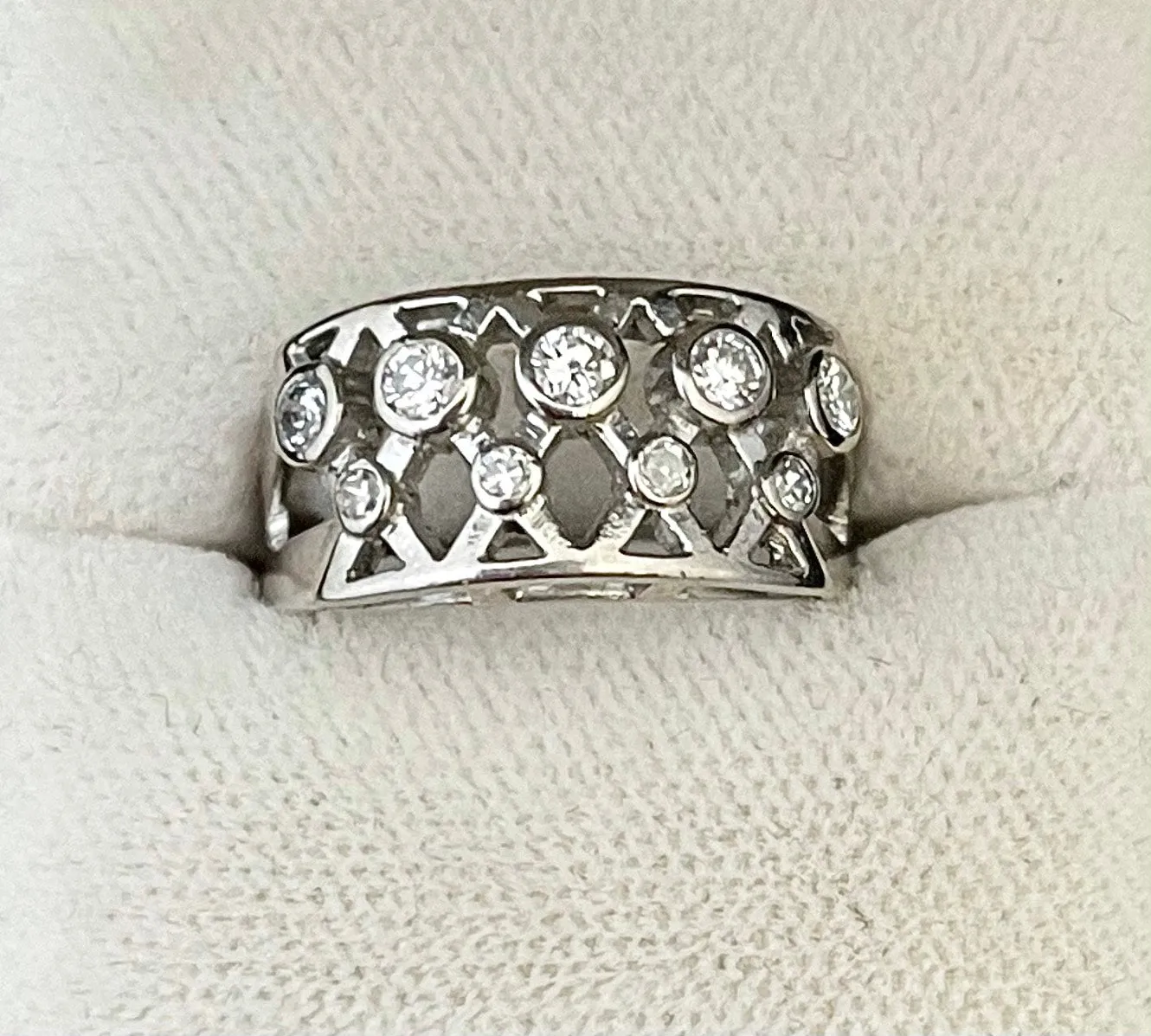 1920s Antique Design 18KWG with 9 Diamonds - $6K Appraisal Value w/ CoA!