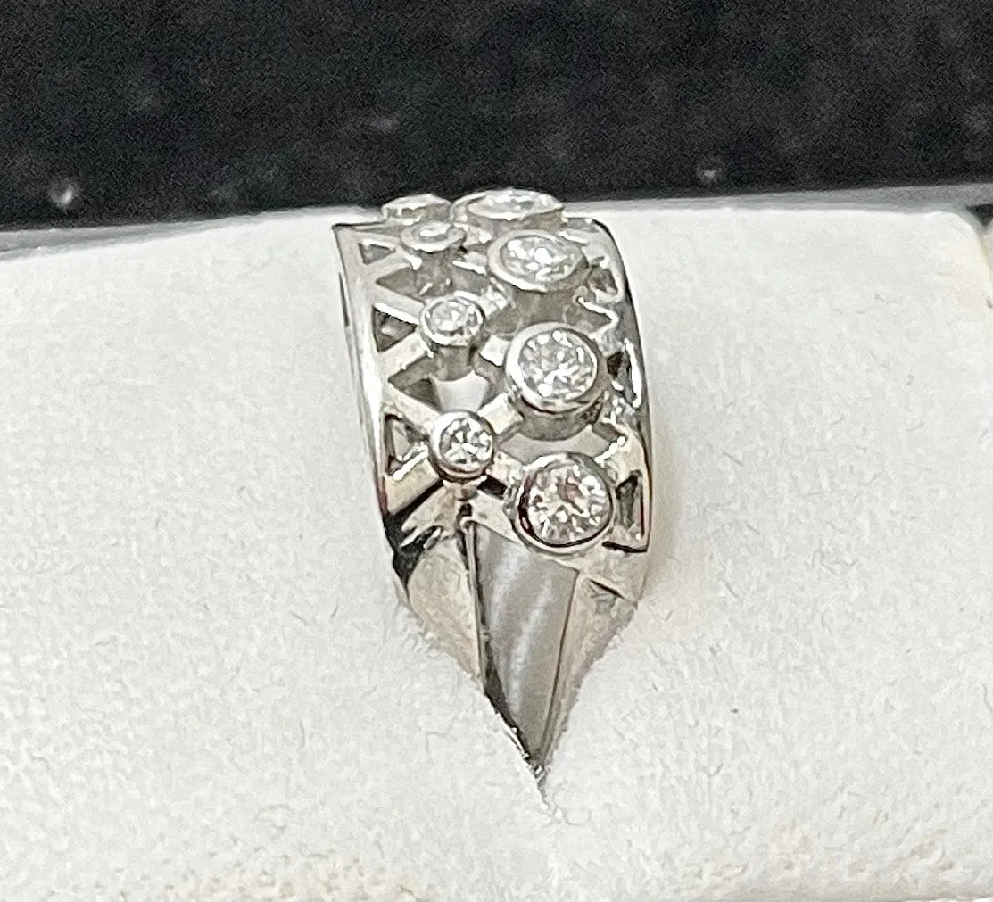 1920s Antique Design 18KWG with 9 Diamonds - $6K Appraisal Value w/ CoA!