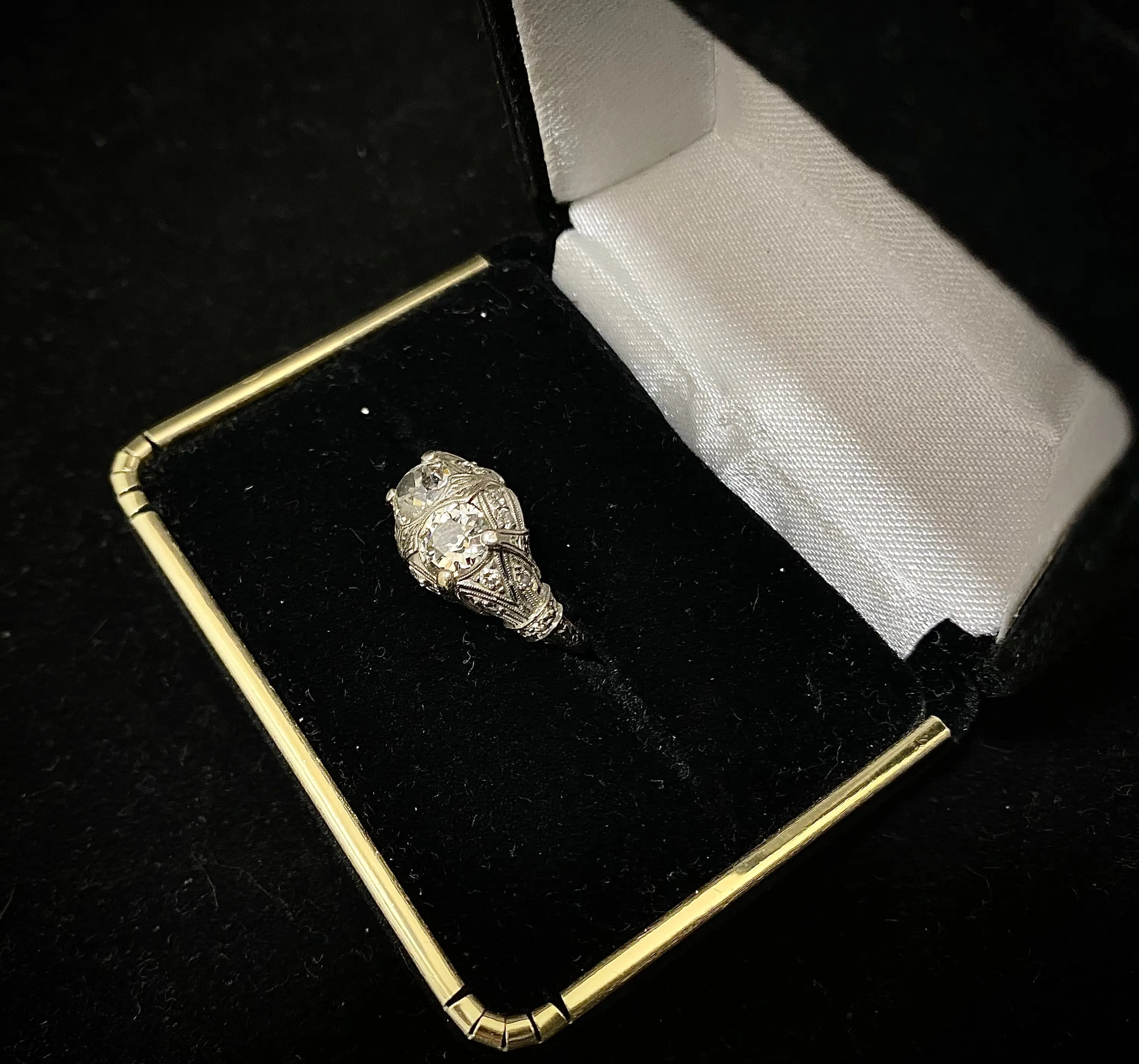 1920's Antique Filigree Design Platinum & Old Mine-cut Diamond Ring - $40K Appraisal Value w/ CoA! }