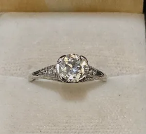 1920's Antique Filigree Platinum & Old Mine Diamond Ring - $30K Appraisal Value w/CoA}
