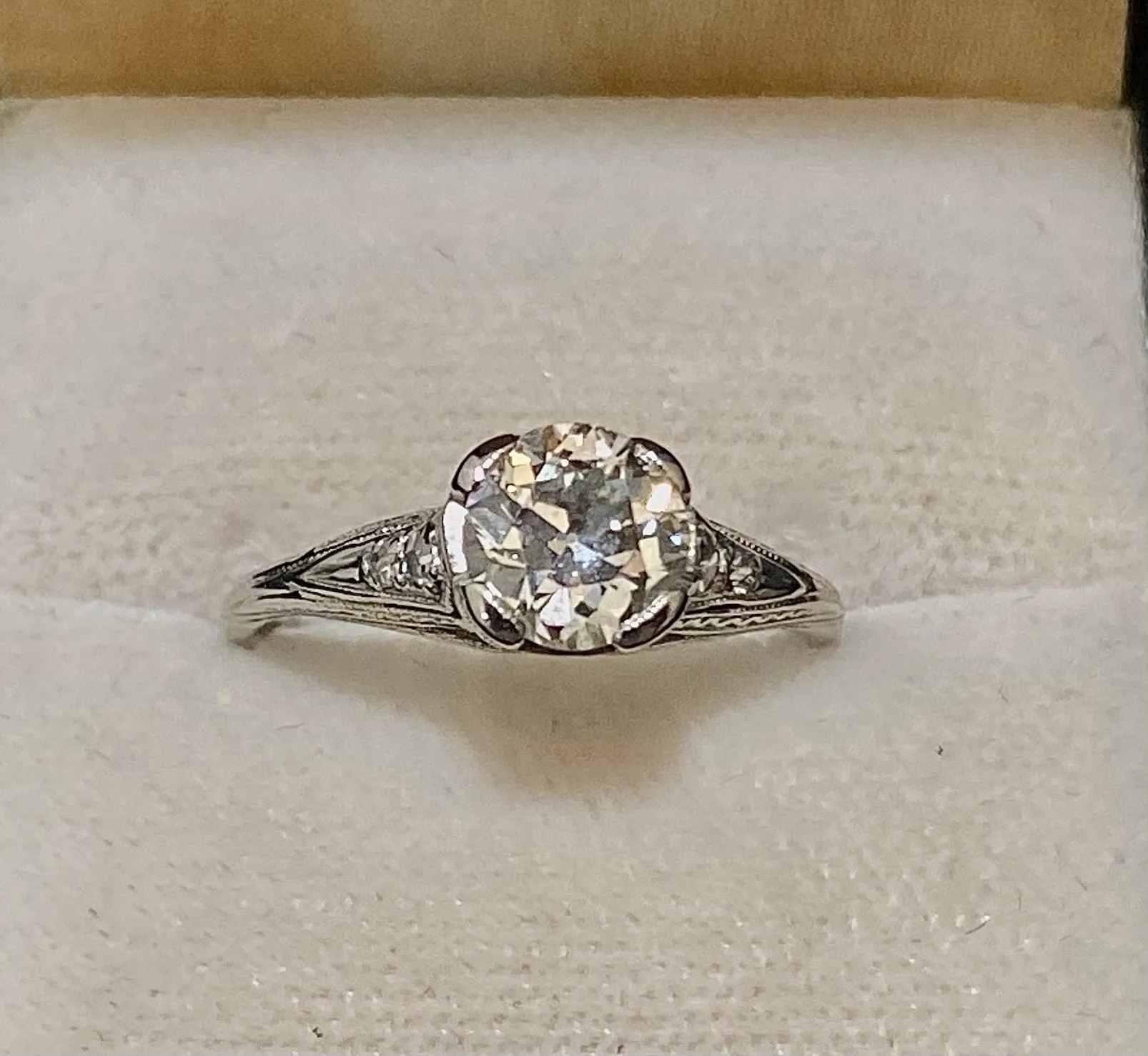 1920's Antique Filigree Platinum & Old Mine Diamond Ring - $30K Appraisal Value w/CoA}