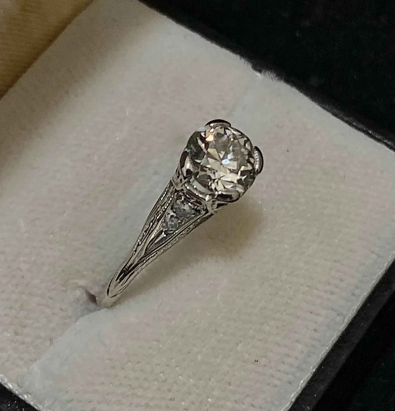 1920's Antique Filigree Platinum & Old Mine Diamond Ring - $30K Appraisal Value w/CoA}