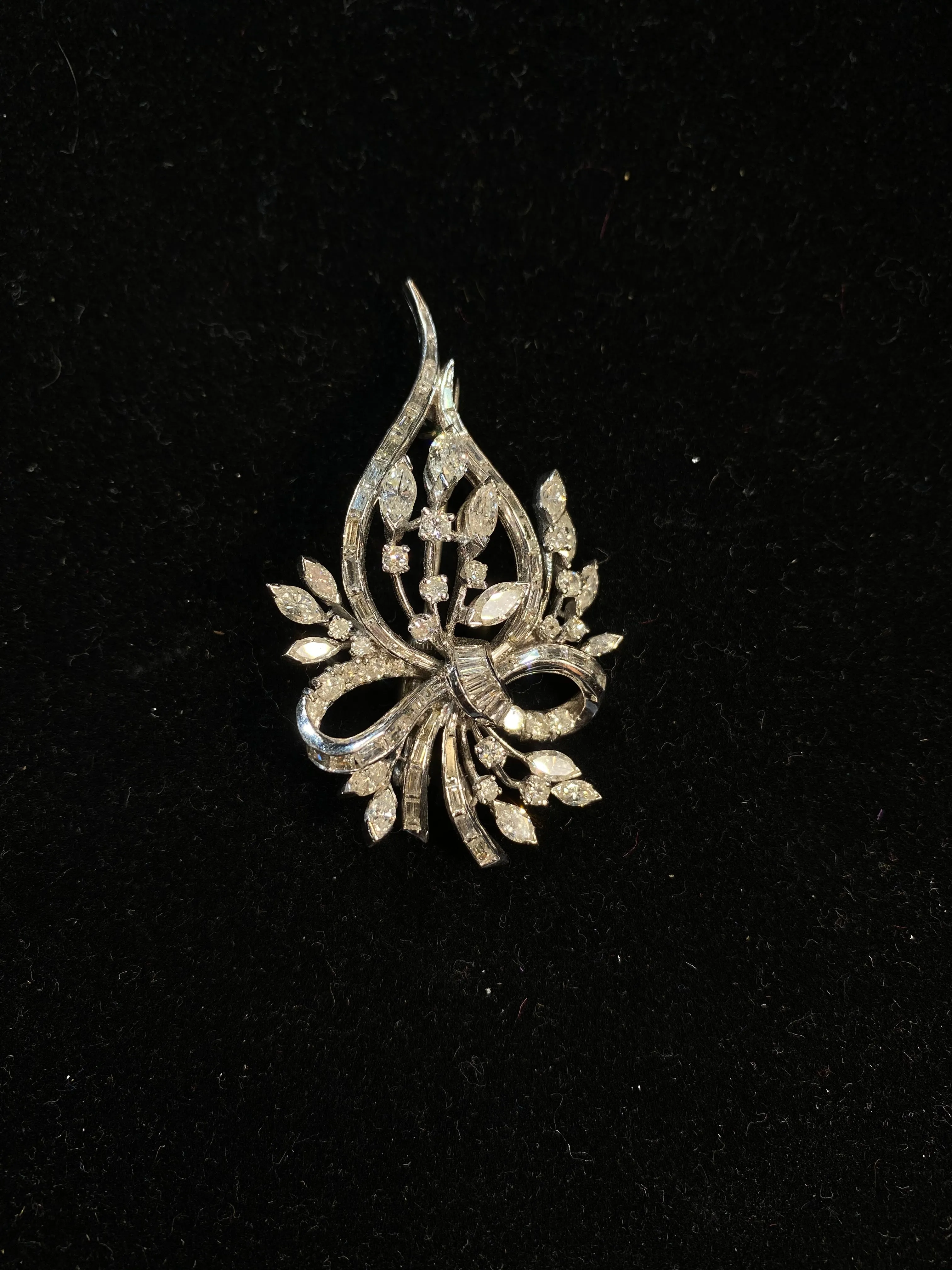 1920s Estate 85 Diamonds 6ct WG Beautiful Leaf Design Pin/Brooch -$50K APR w/CoA
