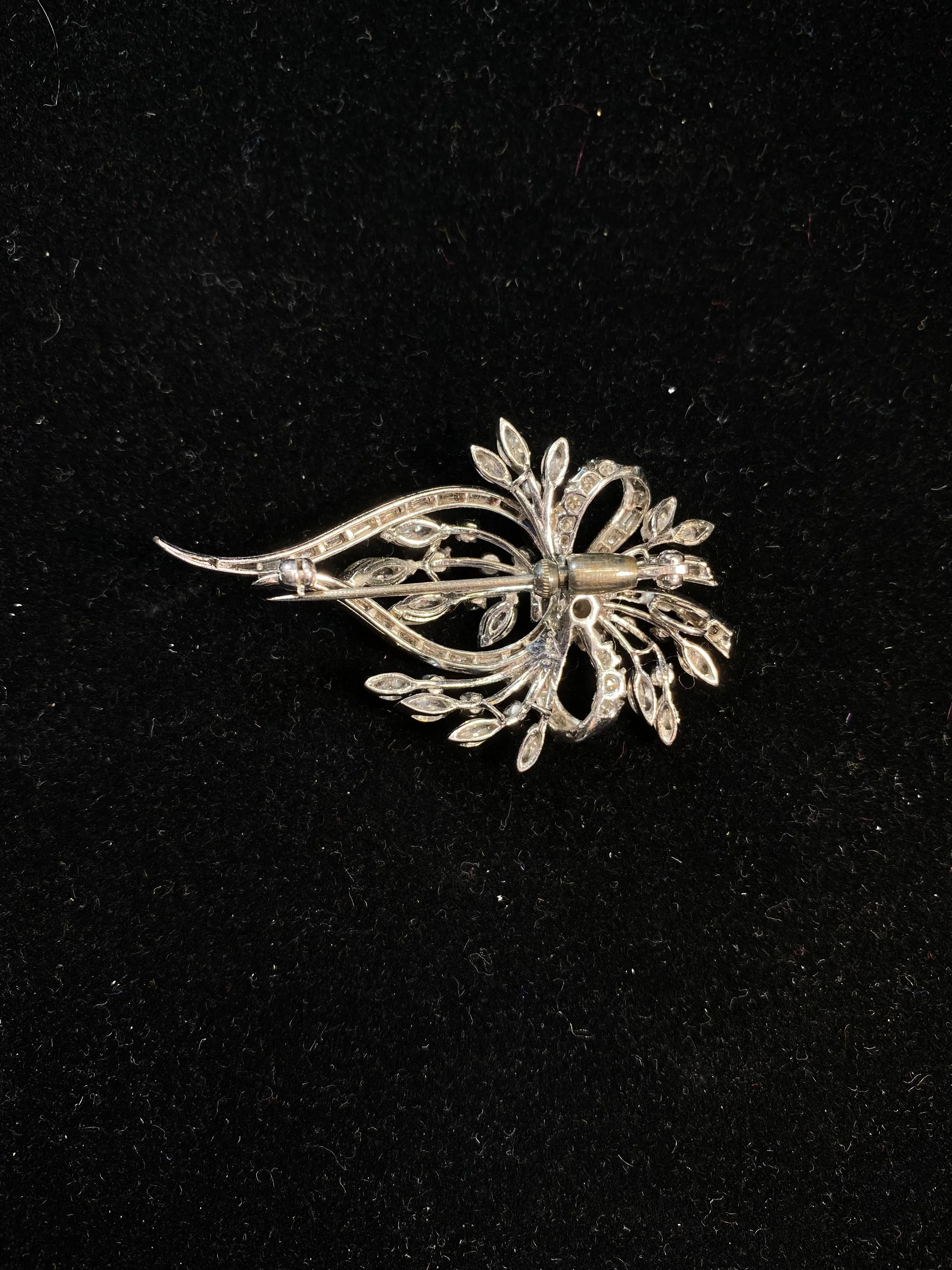 1920s Estate 85 Diamonds 6ct WG Beautiful Leaf Design Pin/Brooch -$50K APR w/CoA