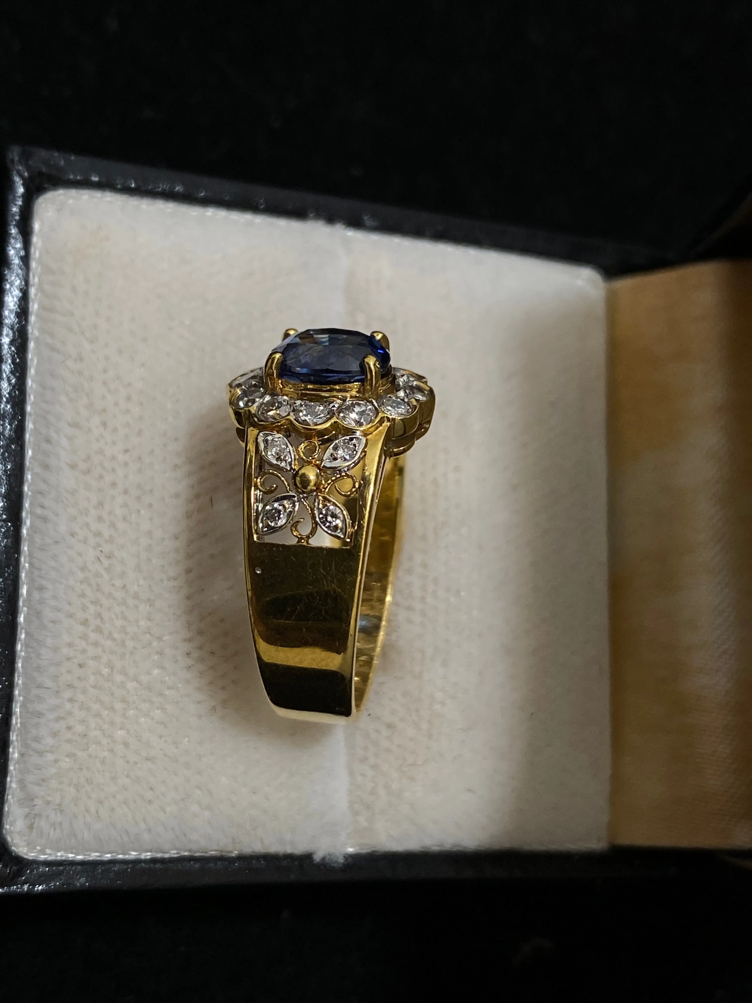 1930's Antique 18K Yellow Gold Sapphire & Diamond Ring - $20K Appraisal Value w/CoA}