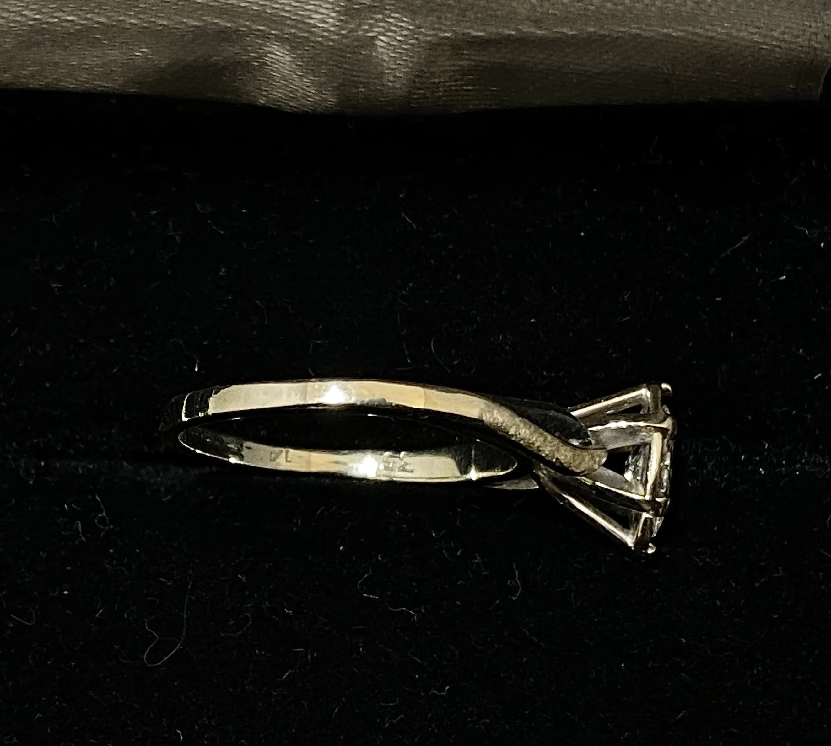 1940's Antique Design Solid White Gold with Diamond Ring - $6K Appraisal Value w/ CoA! }