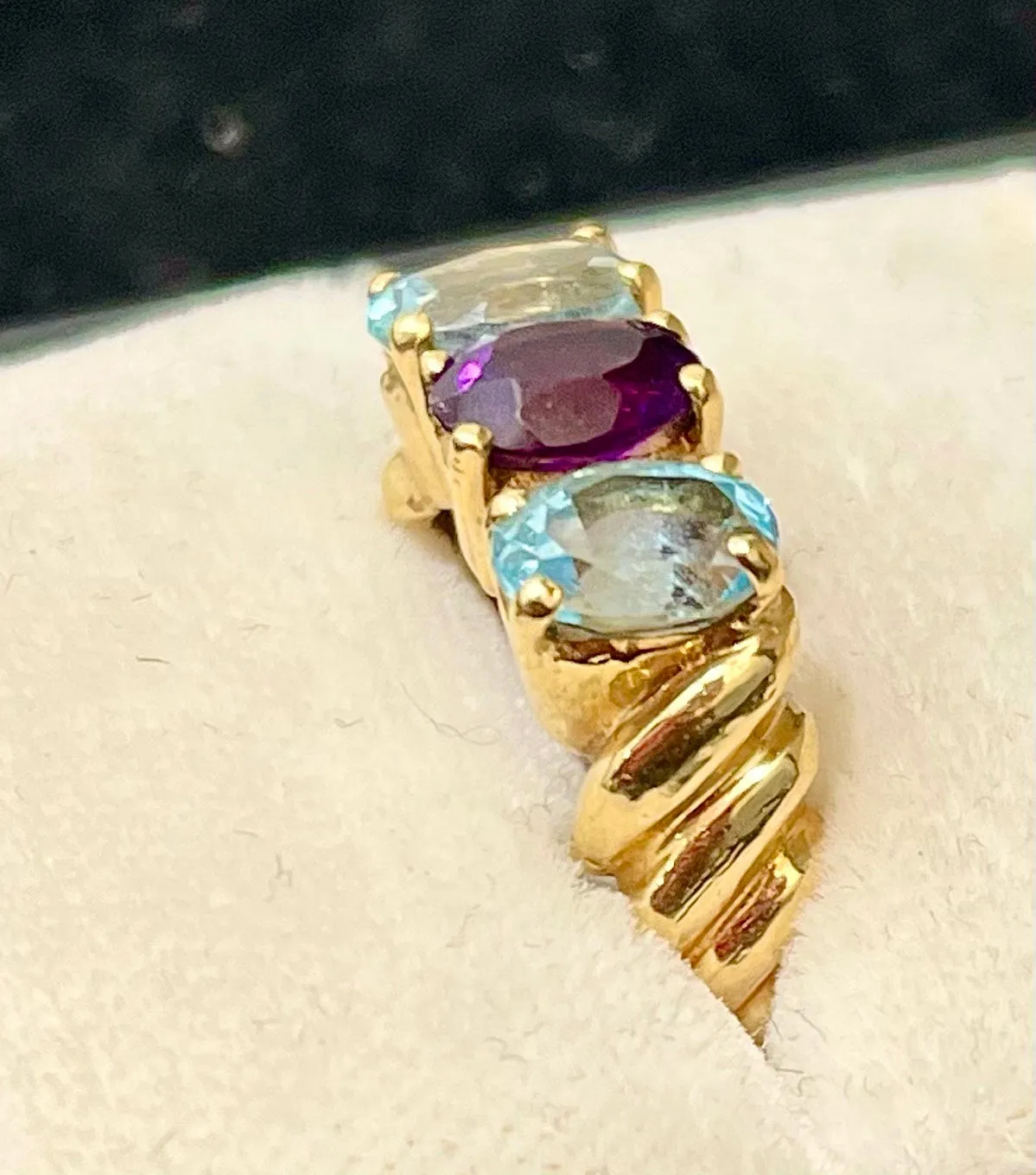1940s Unique SYG with Amethyst & Aquamarine Ring - $5K Appraisal Value w/CoA!