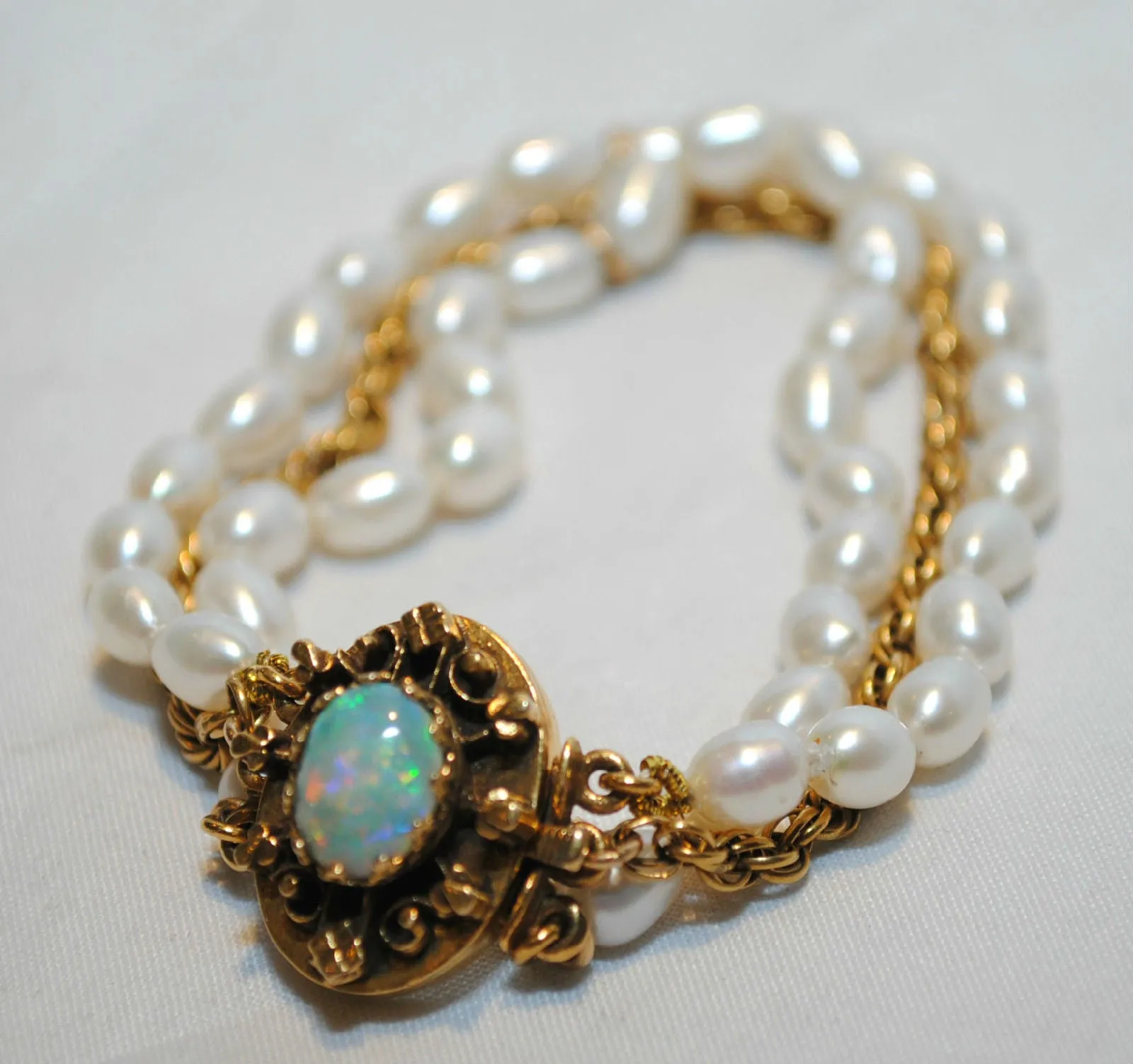 1950s Vintage Freshwater Pearl Bracelet with 1 Carat Opal Clasp in 14K Yellow Gold - $12K VALUE