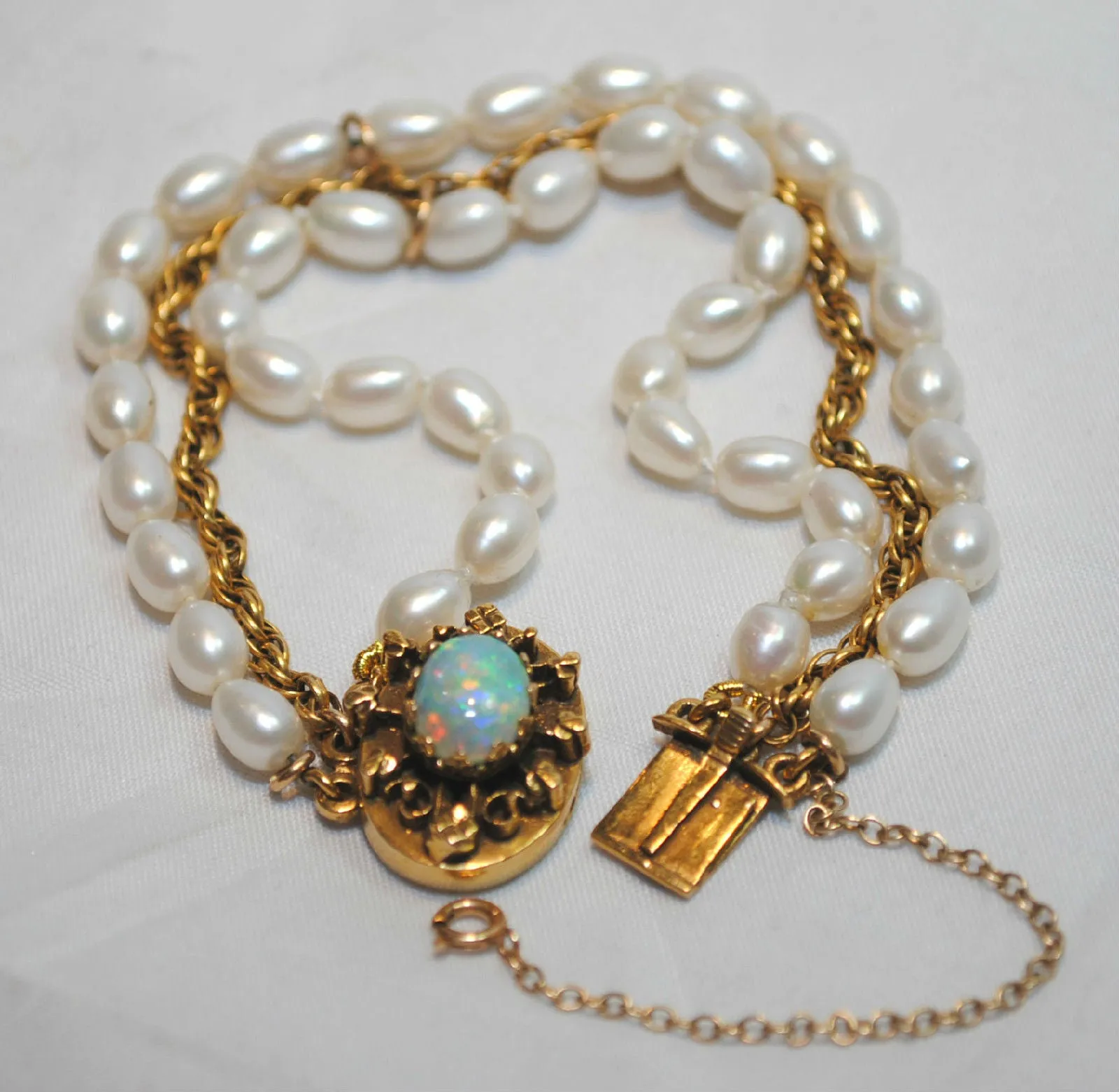 1950s Vintage Freshwater Pearl Bracelet with 1 Carat Opal Clasp in 14K Yellow Gold - $12K VALUE