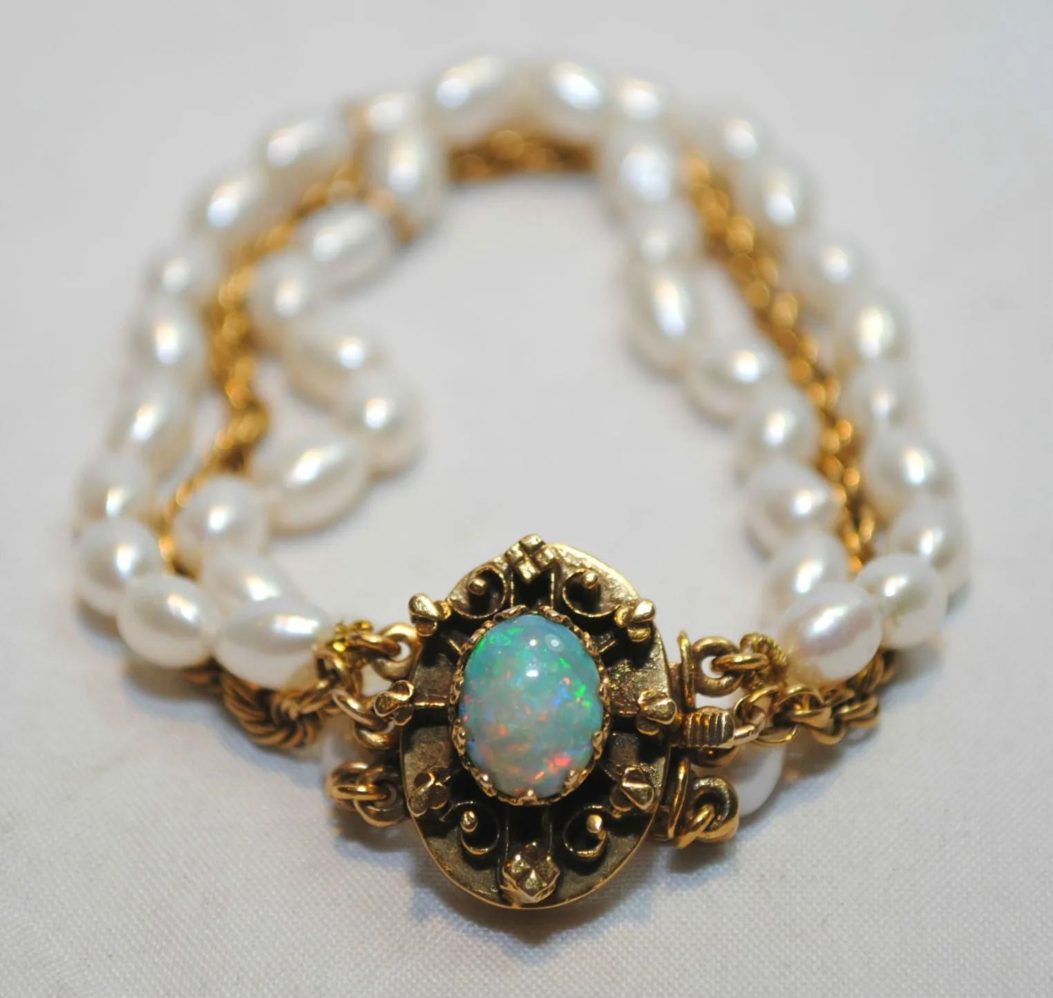 1950s Vintage Freshwater Pearl Bracelet with 1 Carat Opal Clasp in 14K Yellow Gold - $12K VALUE