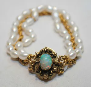 1950s Vintage Freshwater Pearl Bracelet with 1 Carat Opal Clasp in 14K Yellow Gold - $12K VALUE