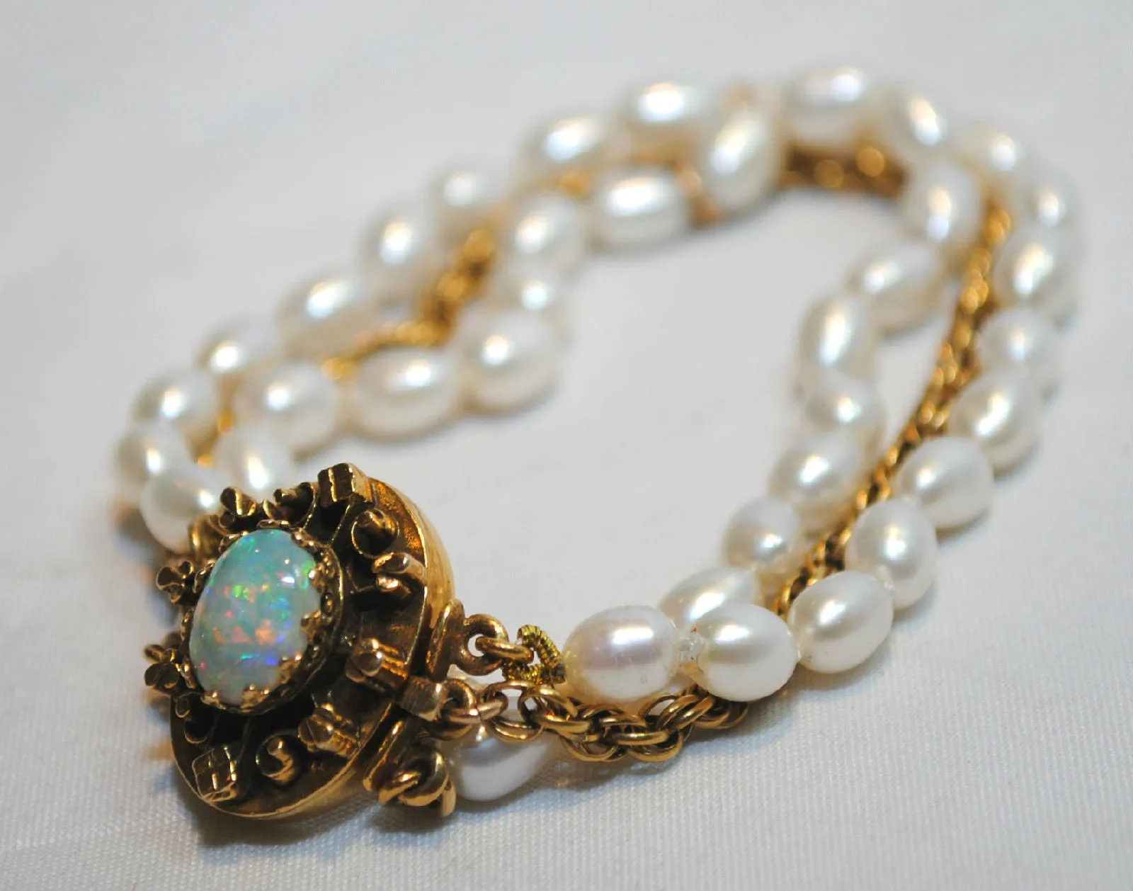1950s Vintage Freshwater Pearl Bracelet with 1 Carat Opal Clasp in 14K Yellow Gold - $12K VALUE