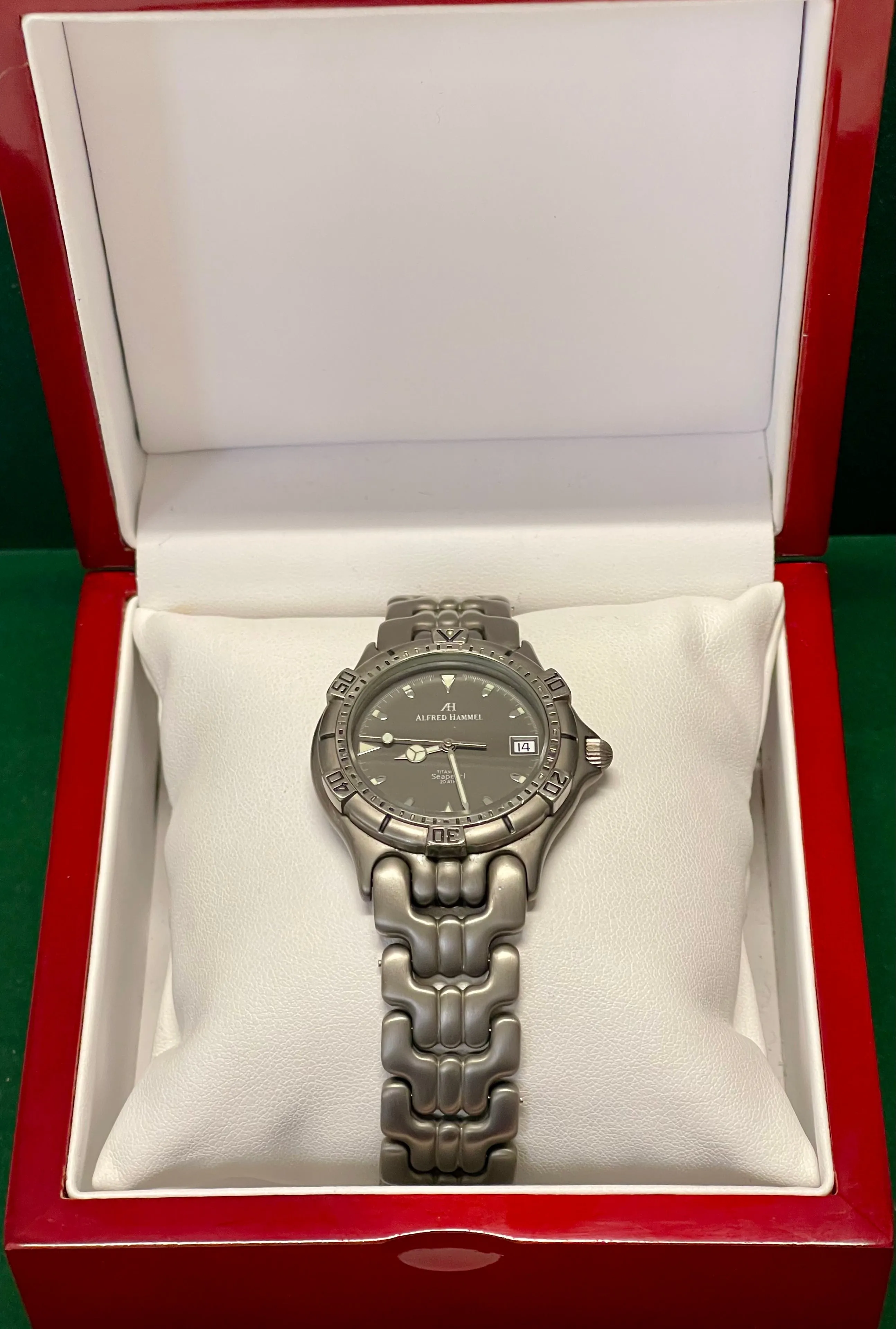 Alfred Hammel Wristwatch Rotating Diving Bezel Quartz Movement - $6K APR w/ COA!