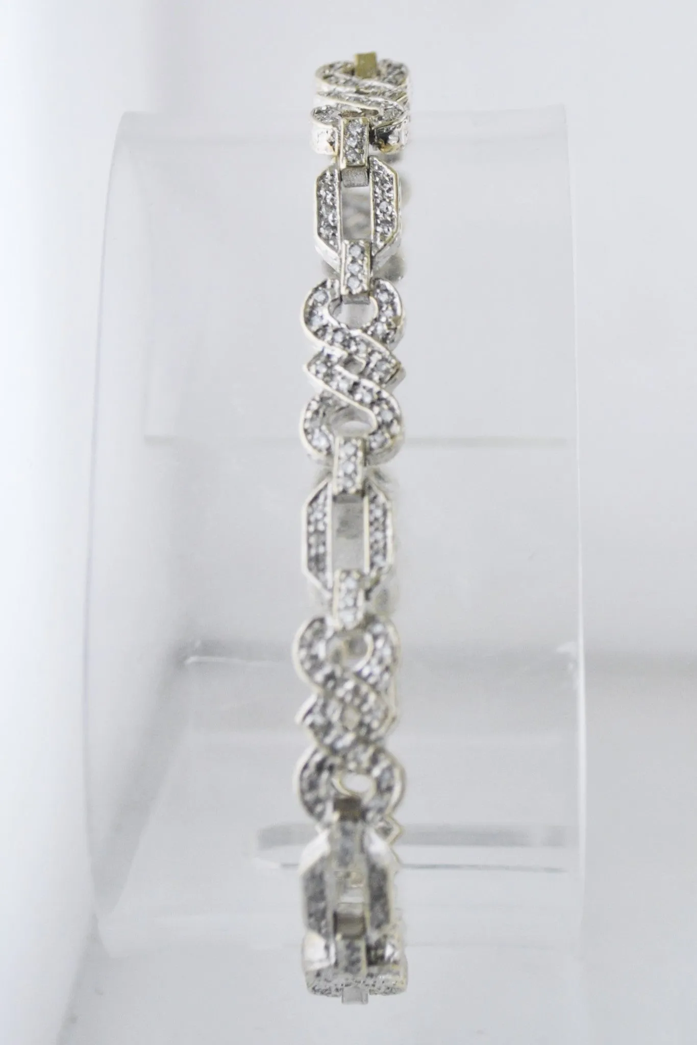 Amazing Designer Diamond Tennis Bracelet in Solid White Gold - $30K APR Value w/ CoA!