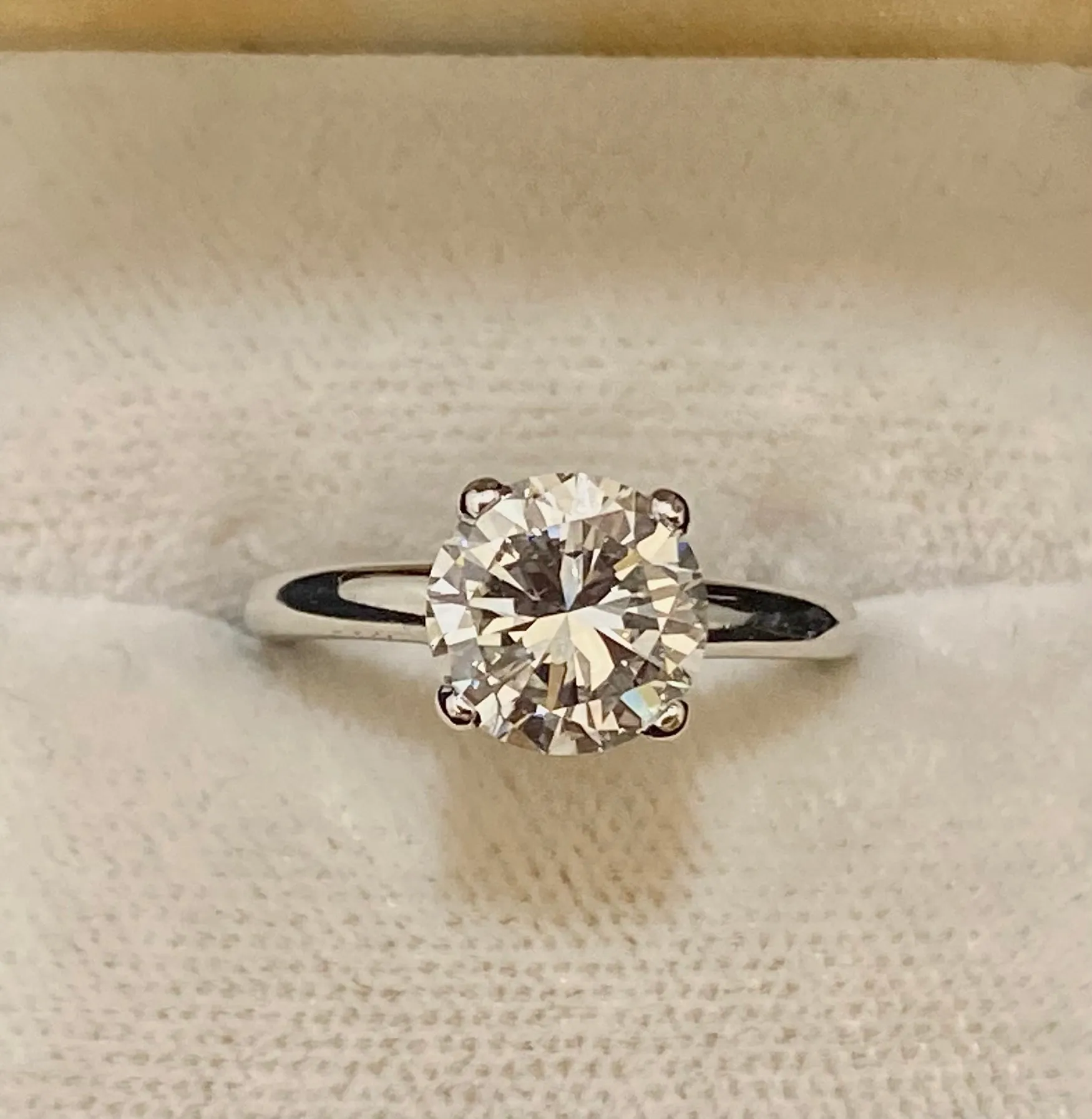 Amazing Platinum & Diamond Solitaire Engagement Ring - $80K Appraisal Value w/CoA}