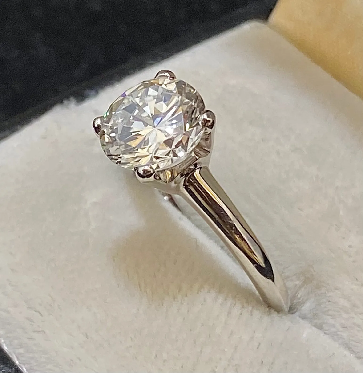 Amazing Platinum & Diamond Solitaire Engagement Ring - $80K Appraisal Value w/CoA}
