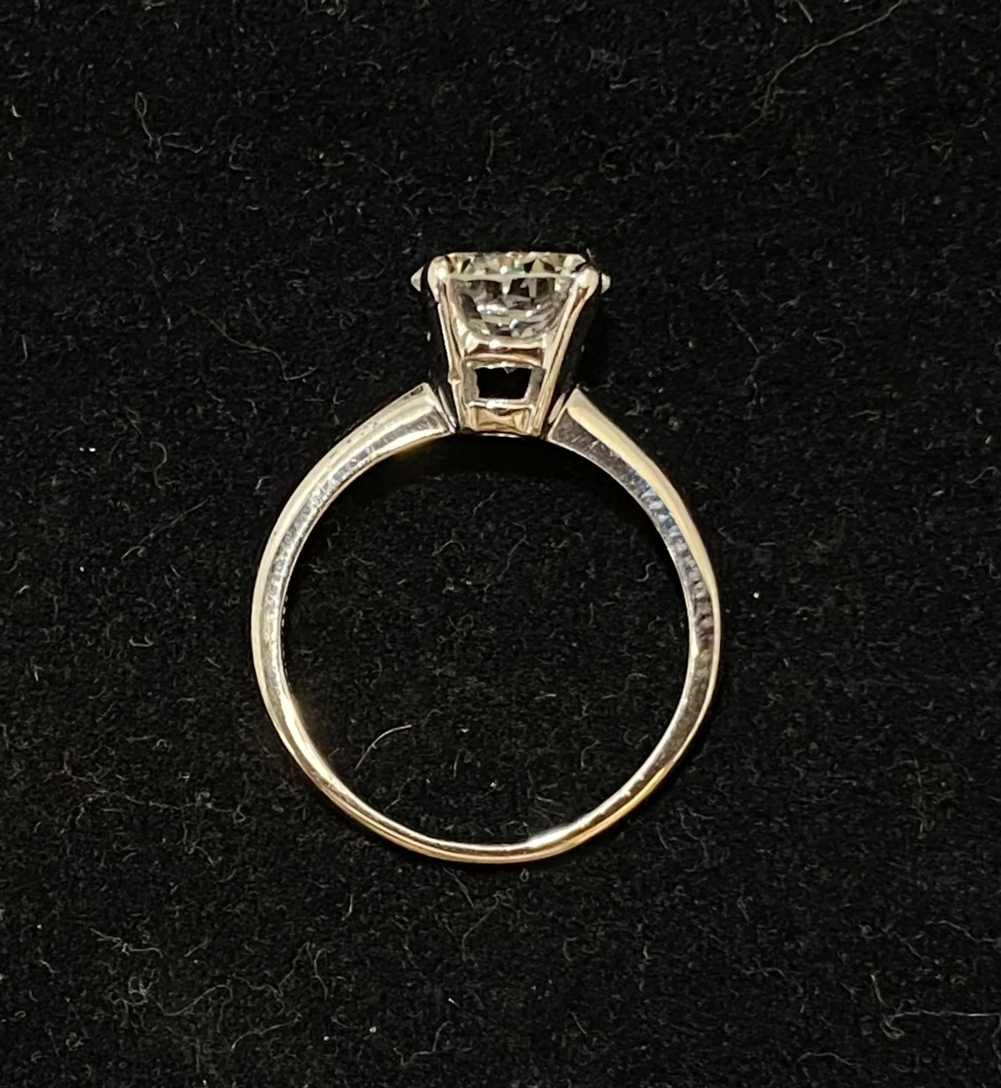 Amazing Platinum & Diamond Solitaire Engagement Ring - $80K Appraisal Value w/CoA}