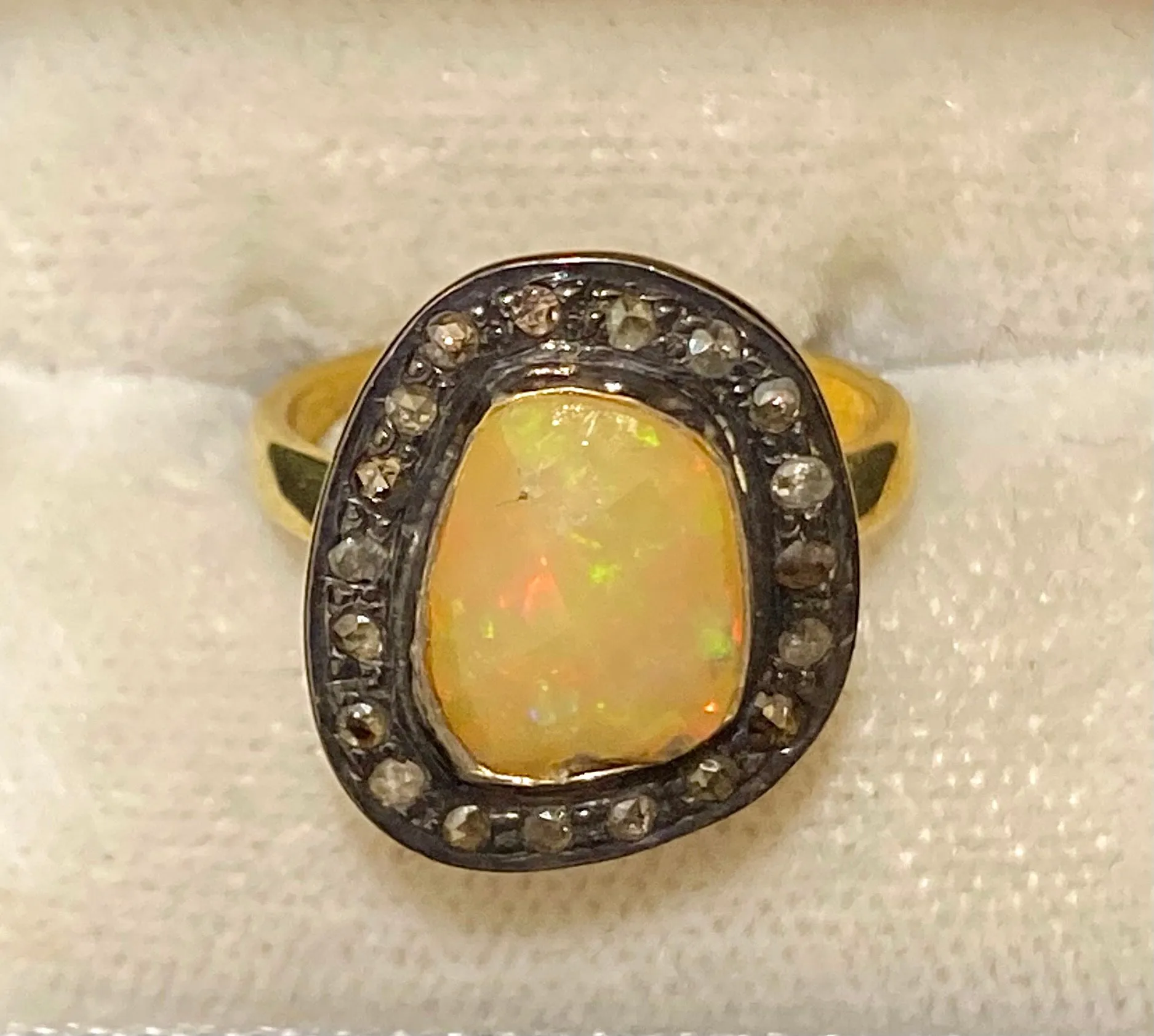 Antique Design Yellow Gold P& Sterling Silver with Opal & Diamonds Ring - $6K Appraisal Value w/CoA}