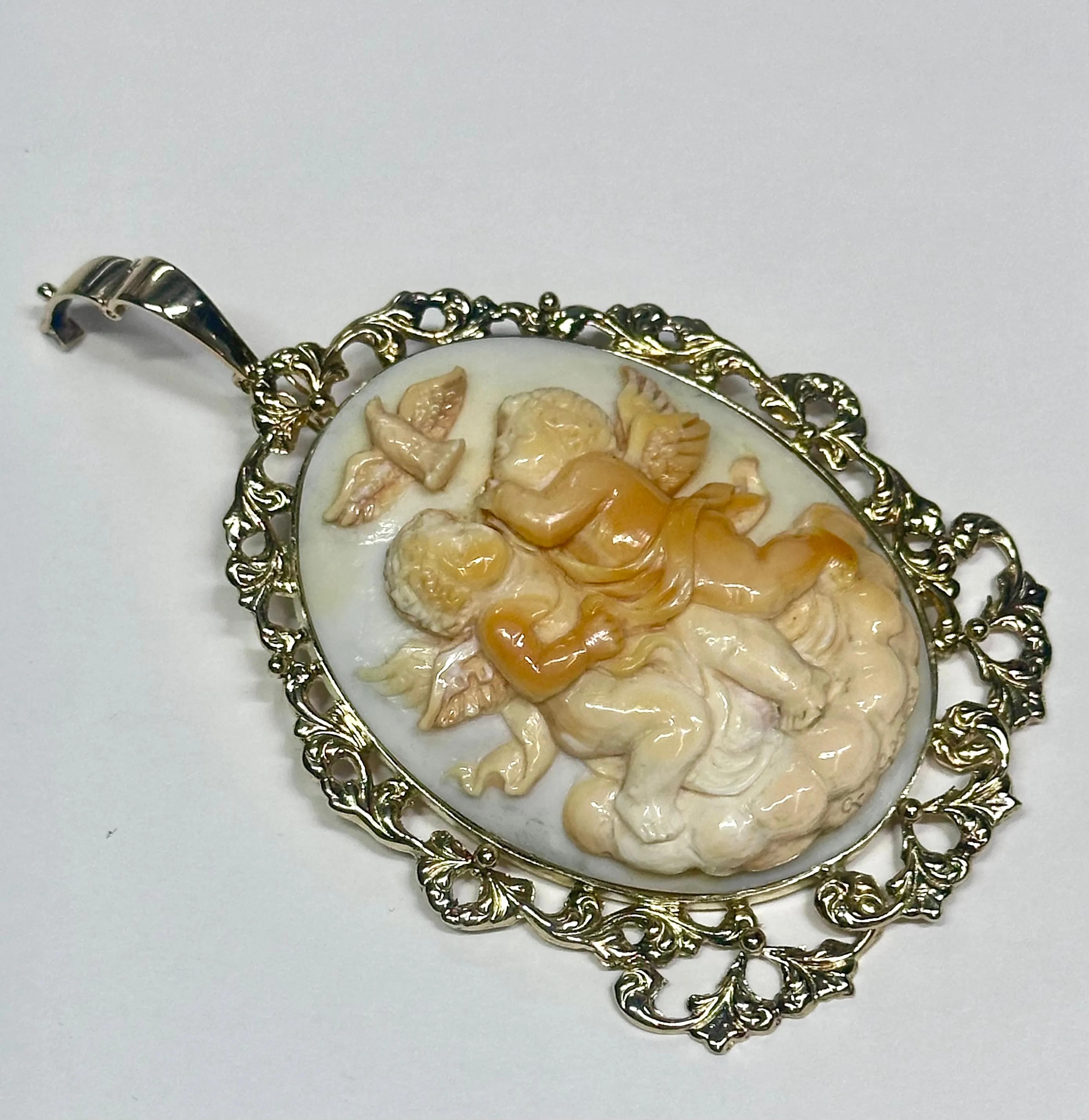 ANTIQUE LADIES CAMEO PINK CORAL& WHITE YELLOW GOLD PENDANT - $15K APR w/ CoA!
