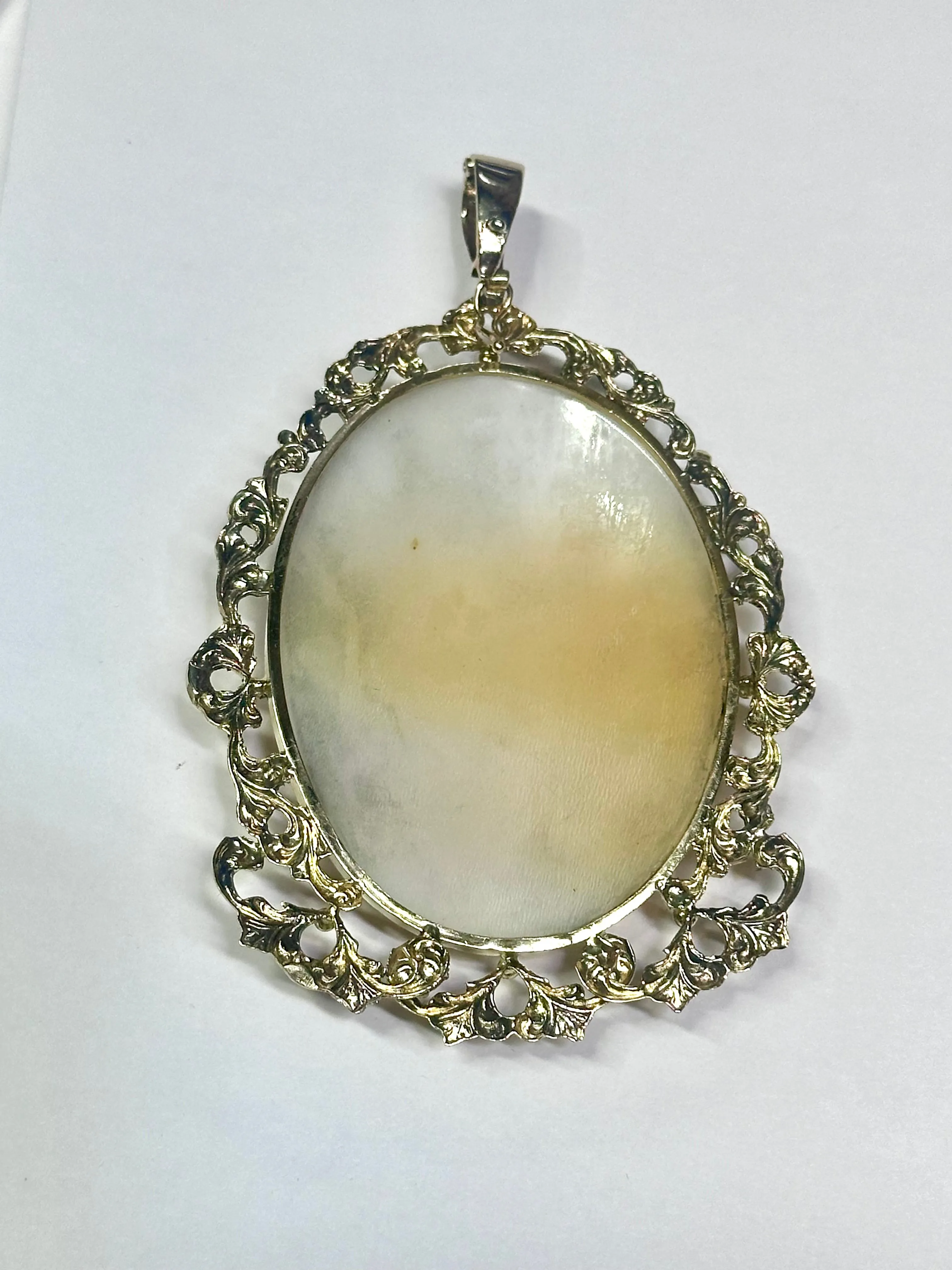 ANTIQUE LADIES CAMEO PINK CORAL& WHITE YELLOW GOLD PENDANT - $15K APR w/ CoA!