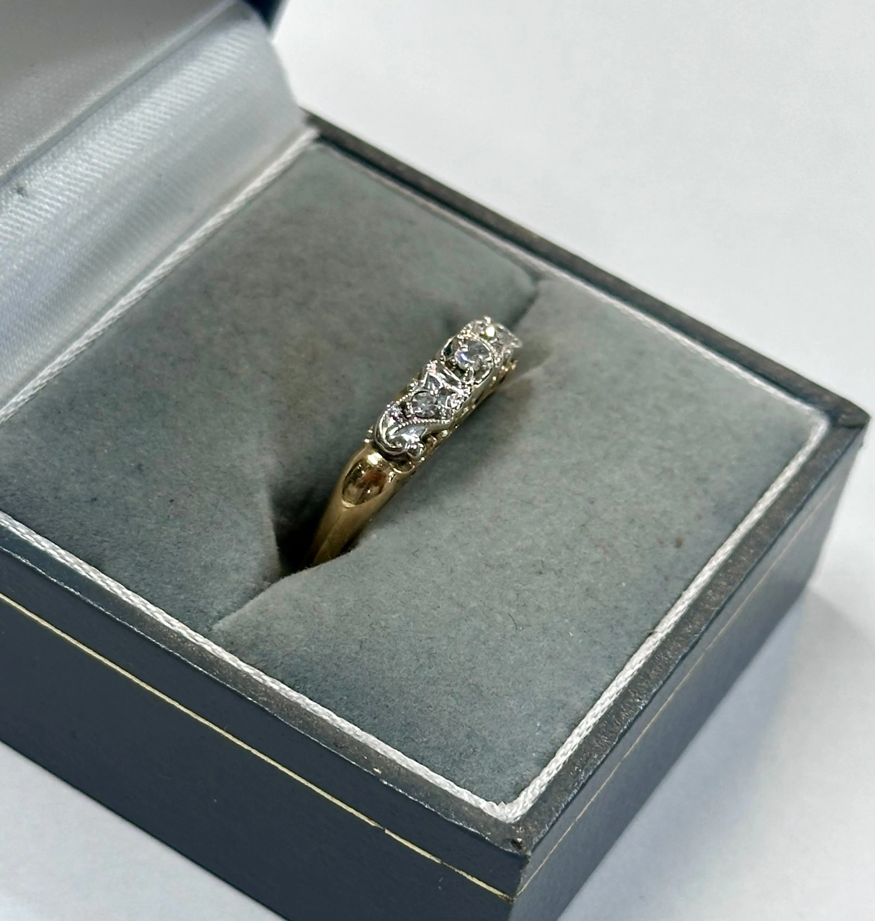 Antique Ladies Ring Diamonds Platinum & Yellow Gold Setting - $6K  APR w/ CoA!!!