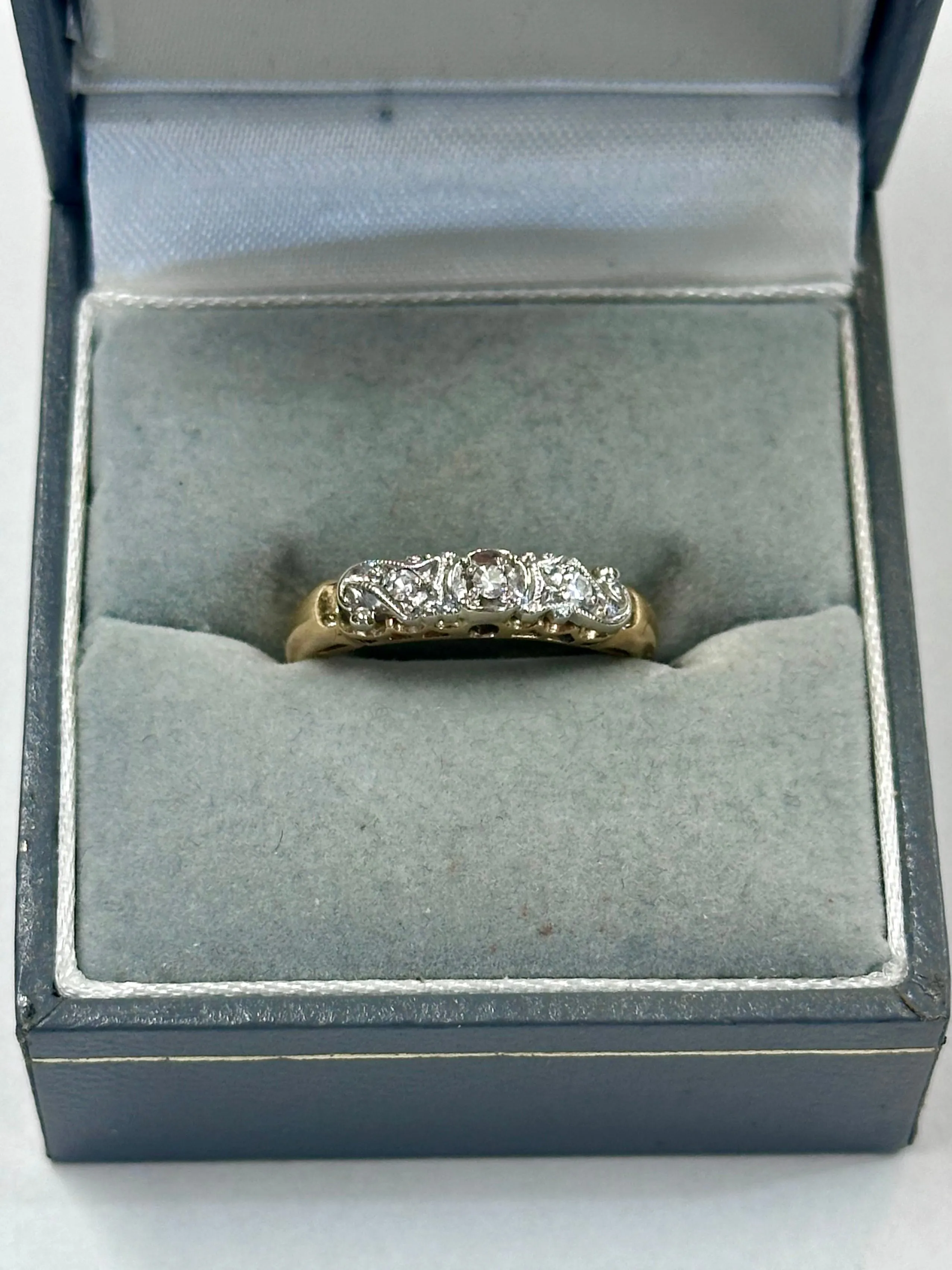 Antique Ladies Ring Diamonds Platinum & Yellow Gold Setting - $6K  APR w/ CoA!!!