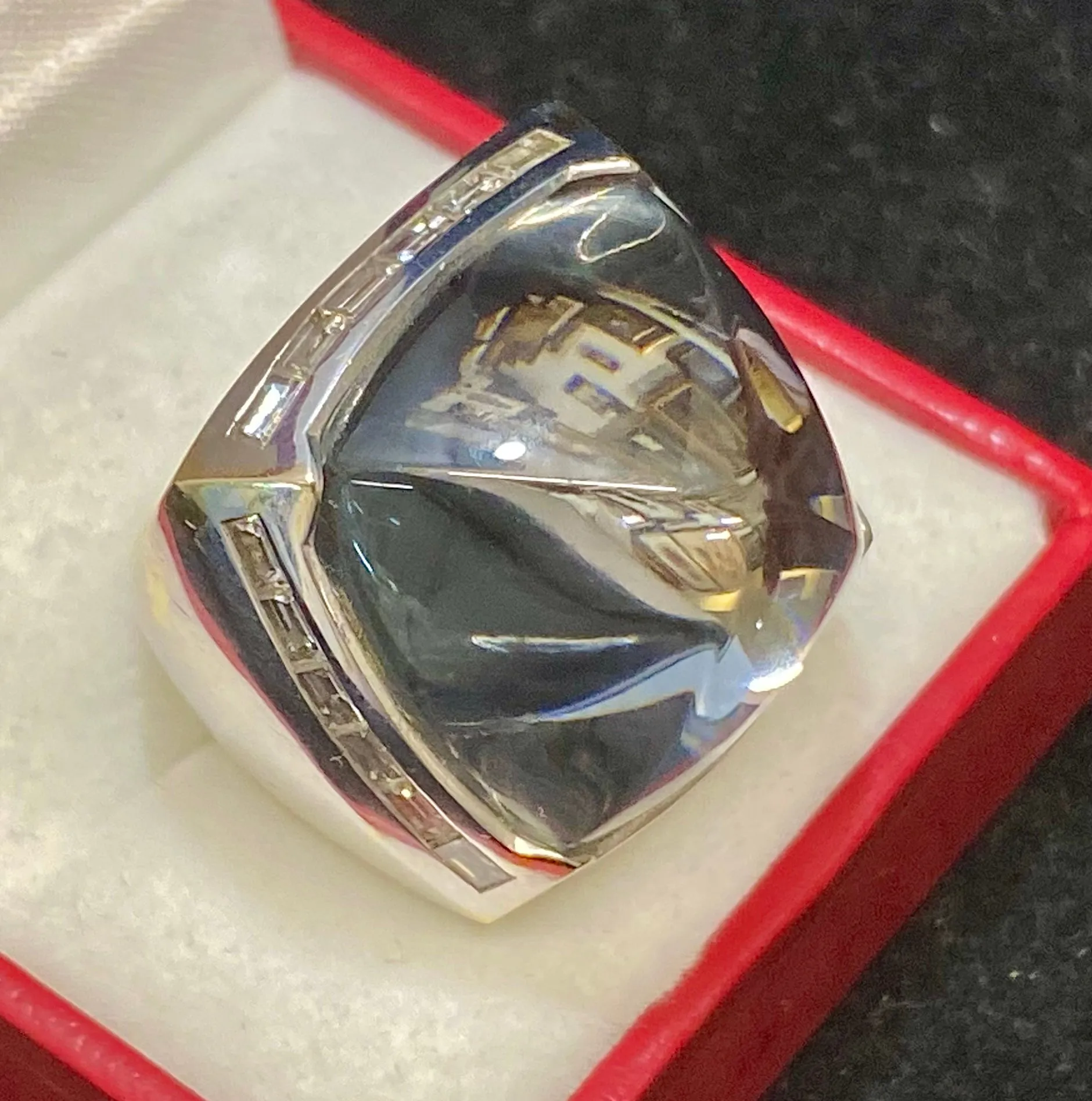 BACCARAT 18K White Gold with Sugarloaf Crystal & 24 Diamonds Ring - $40K Appraisal Value w/CoA}