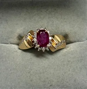 BEAUTIFUL ANTIQUE DESIGNER RUBY DIMAOND YELLOW GOLD RING  - $8k APR w/ CoA!!!!!!