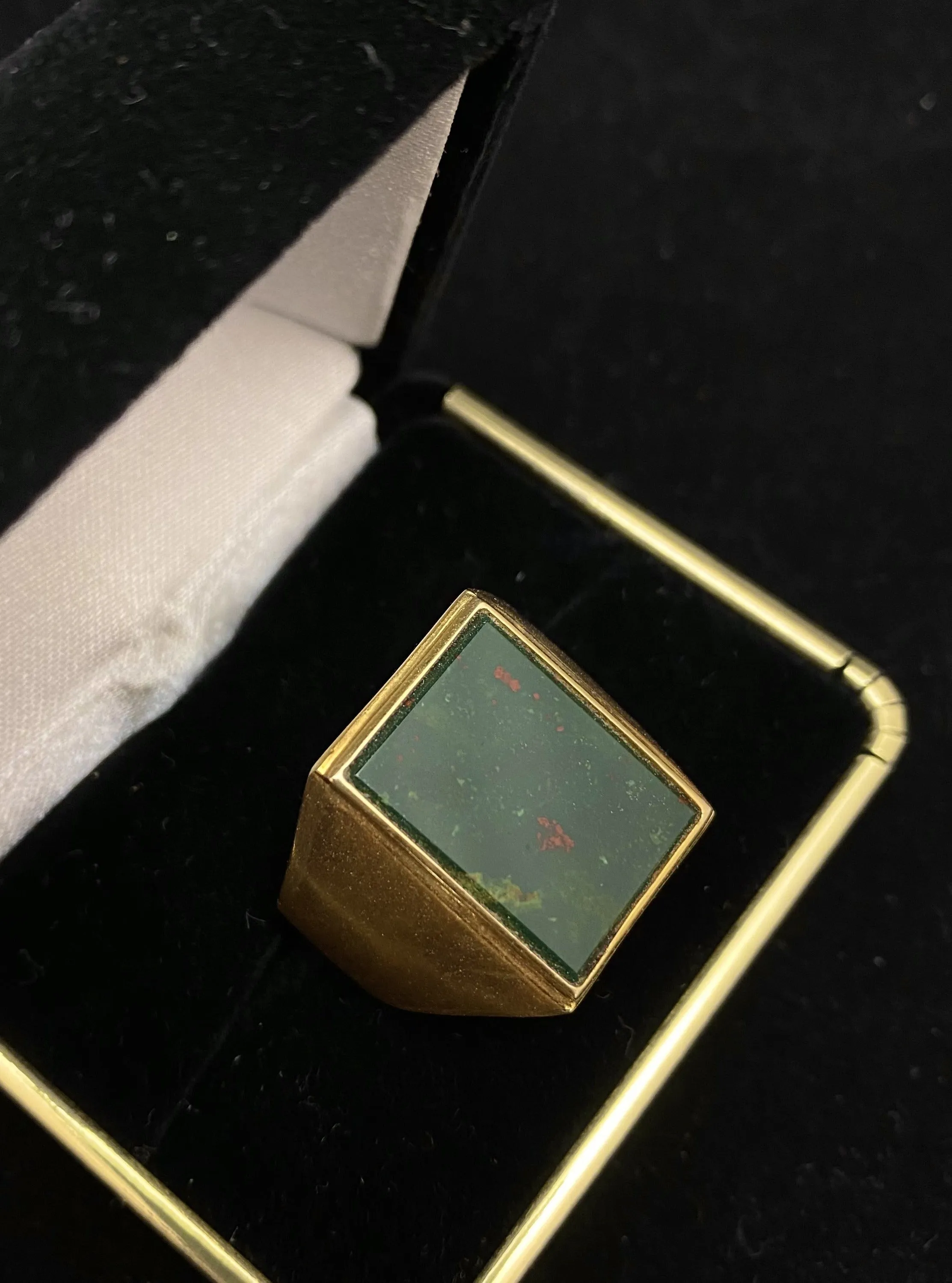 Beautiful Solid Yellow Gold 5Ct. Blood Stone Signet Ring - $5K Appraisal Value w/ CoA!