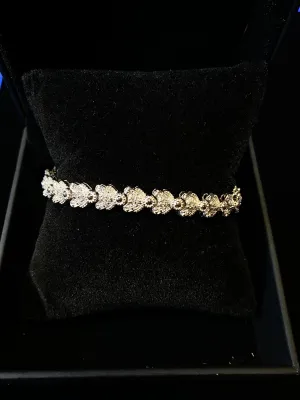 BEAUTIFUL White Gold Scalloped Floral Design Bracelet w/ 132 Diamonds - 4 Cts. - $20K VALUE