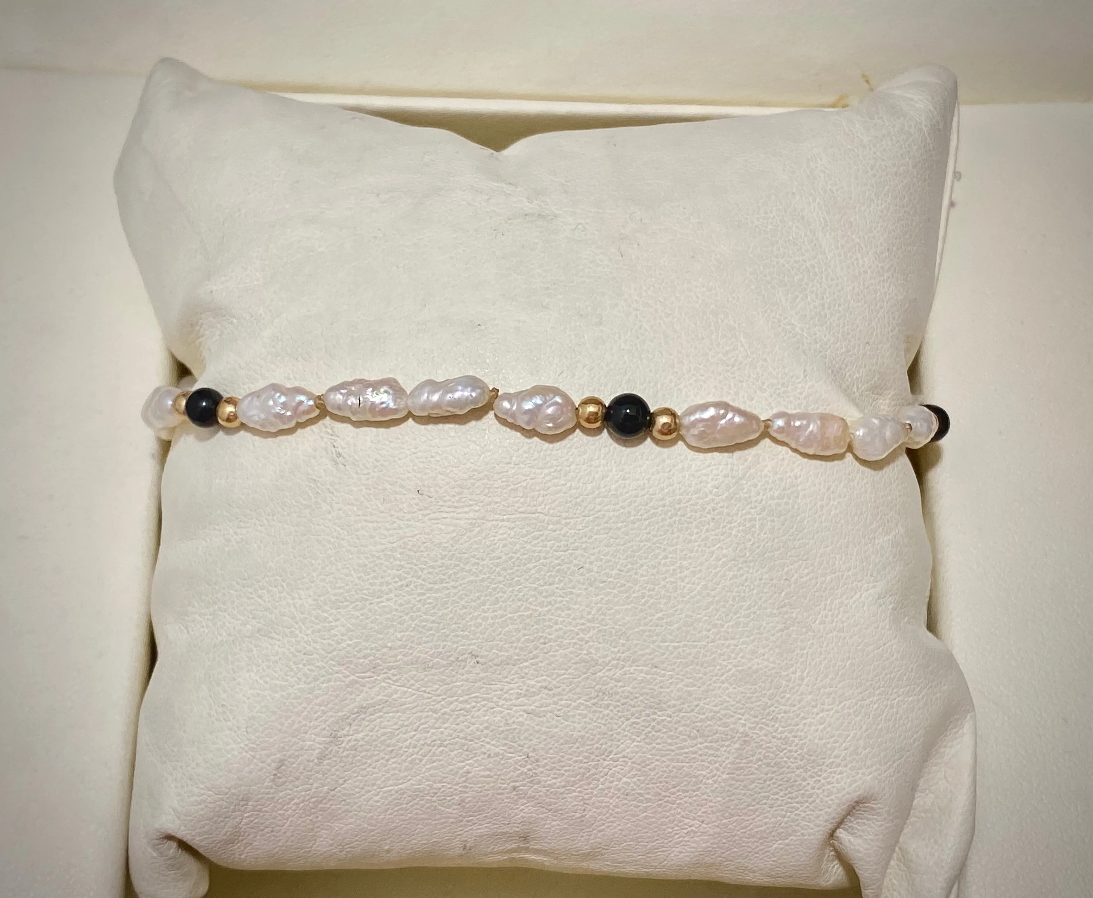 BRACELET Unique Designer’s Solid Yellow Gold with Pearl & Onyx $$2.5 APR w/ CoA!