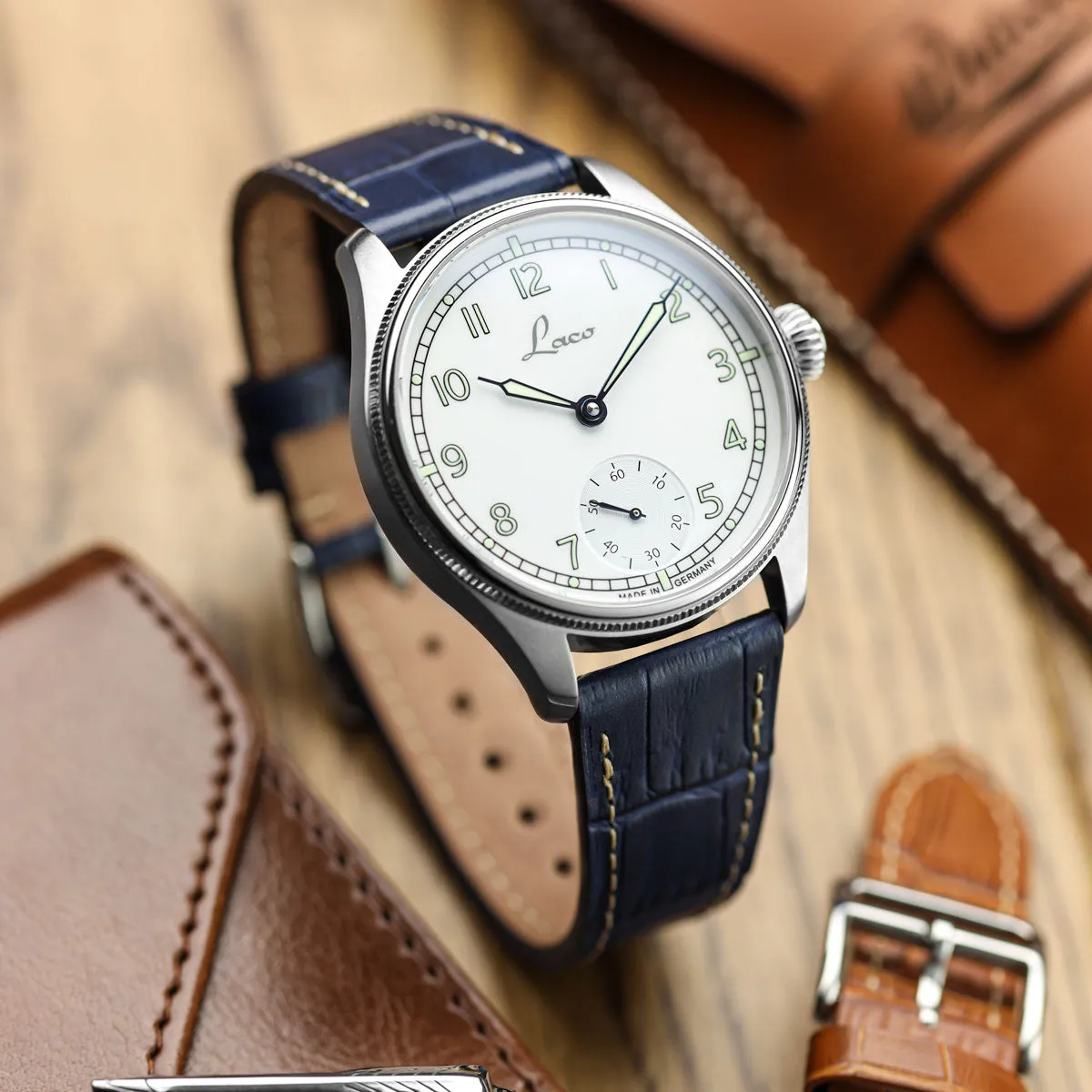 Brixham Special Buckle Gator Watch Strap - Black