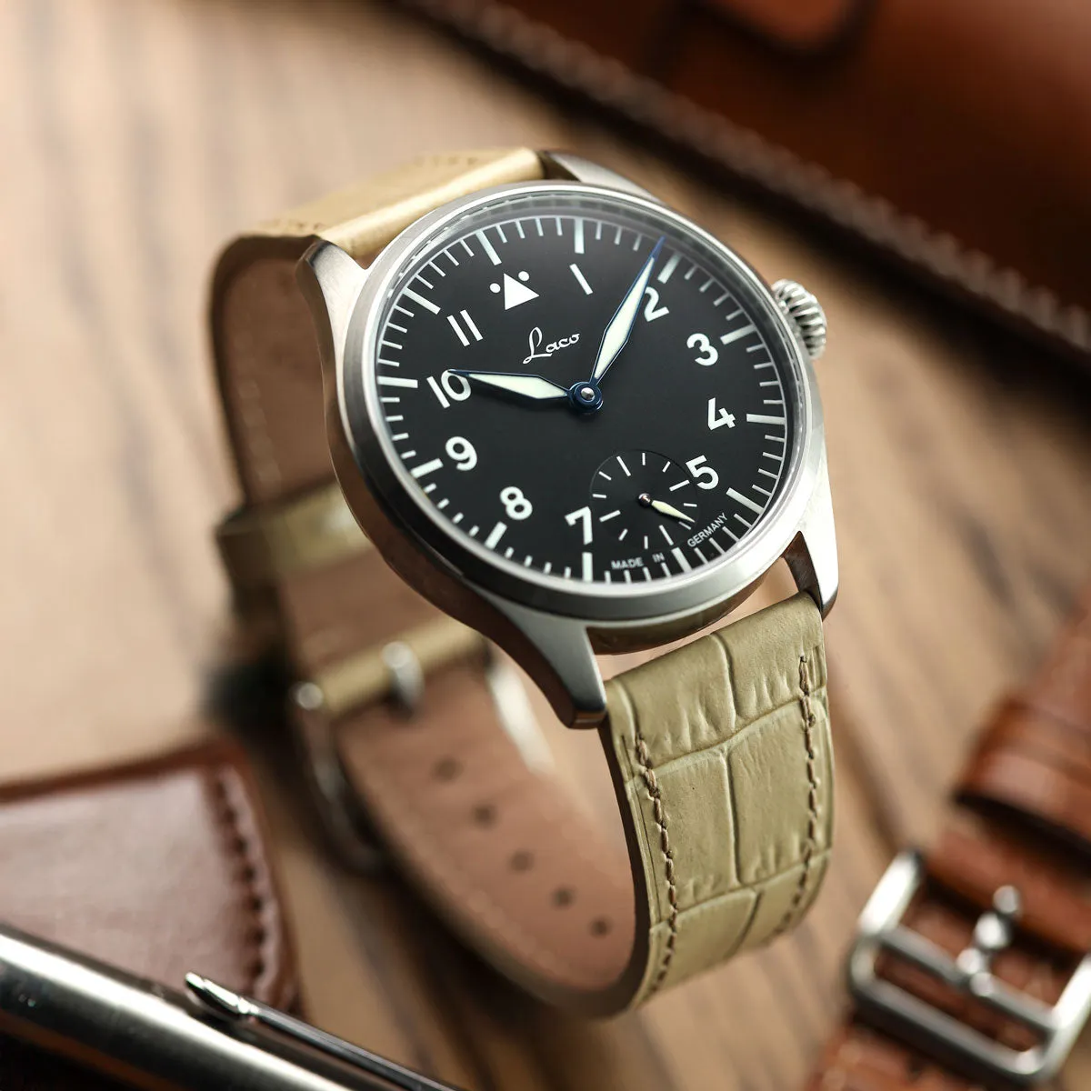 Brixham Special Buckle Gator Watch Strap - Black