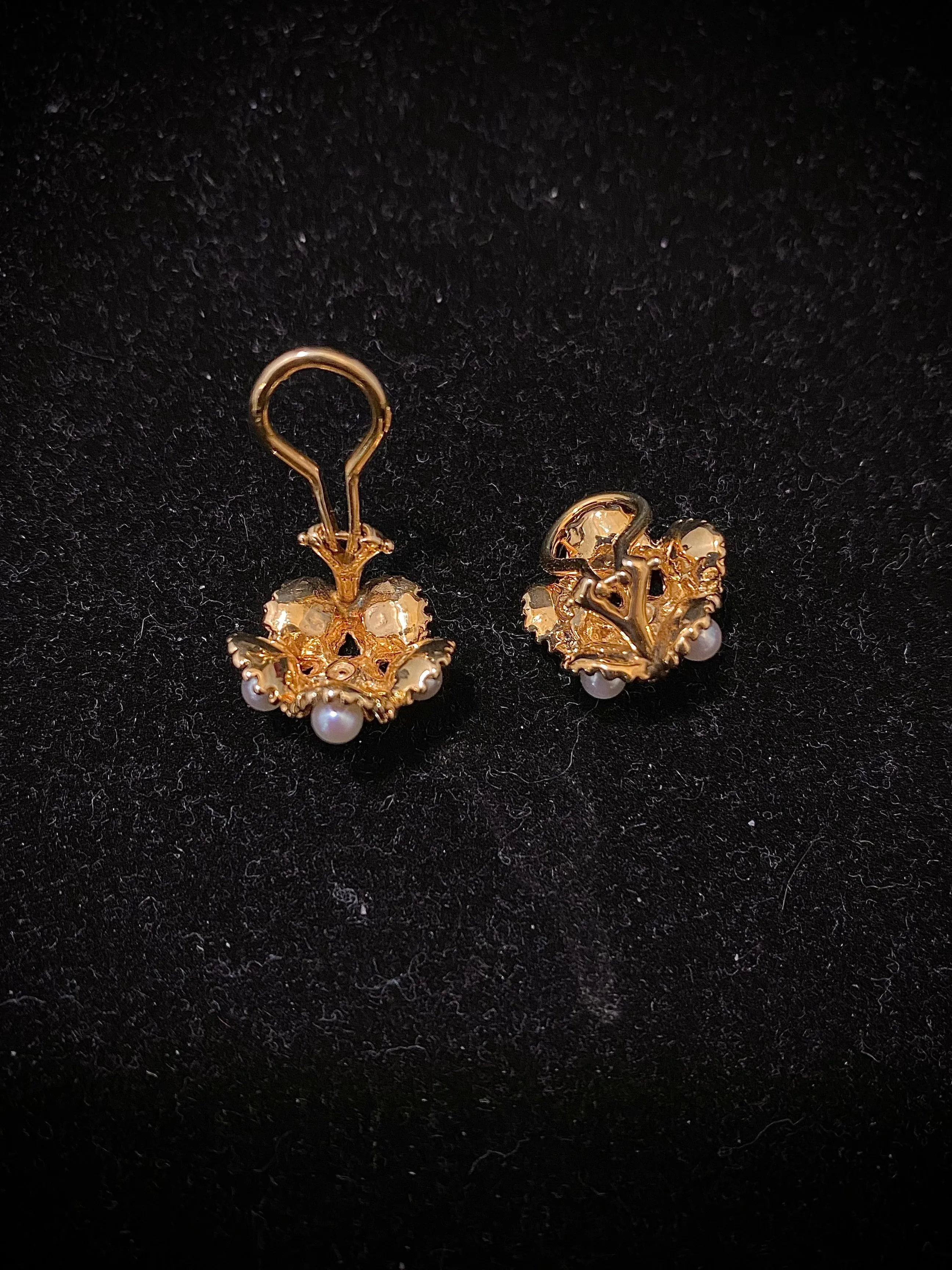 Buccellati - Style Solid YG w/ Pearls Floral Clip On Earrings - $10K APR w/ CoA!