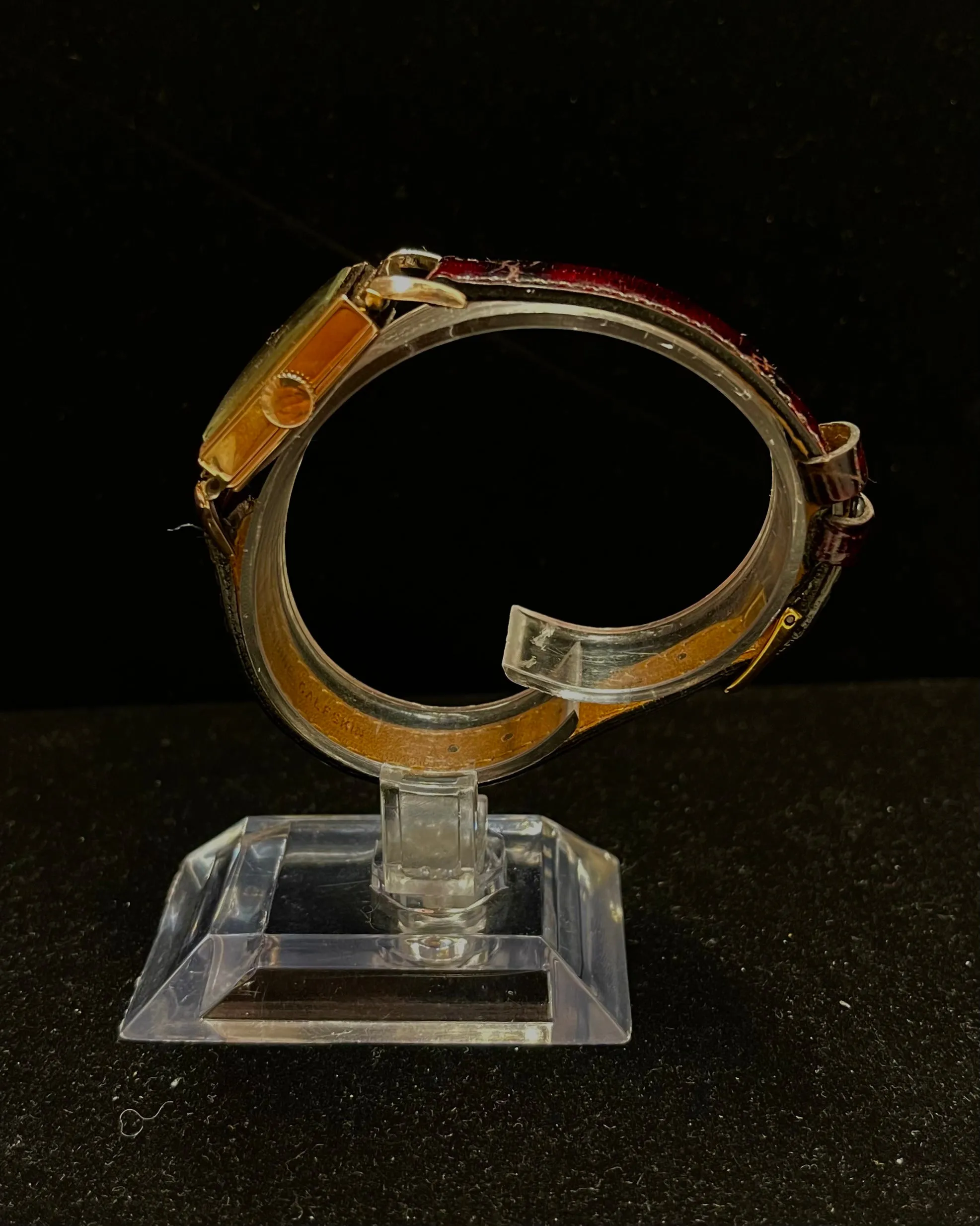 Bulova c. 1940´s 14K Rose Gold Unisex Watch With Square Case - $6K APR w / COA!