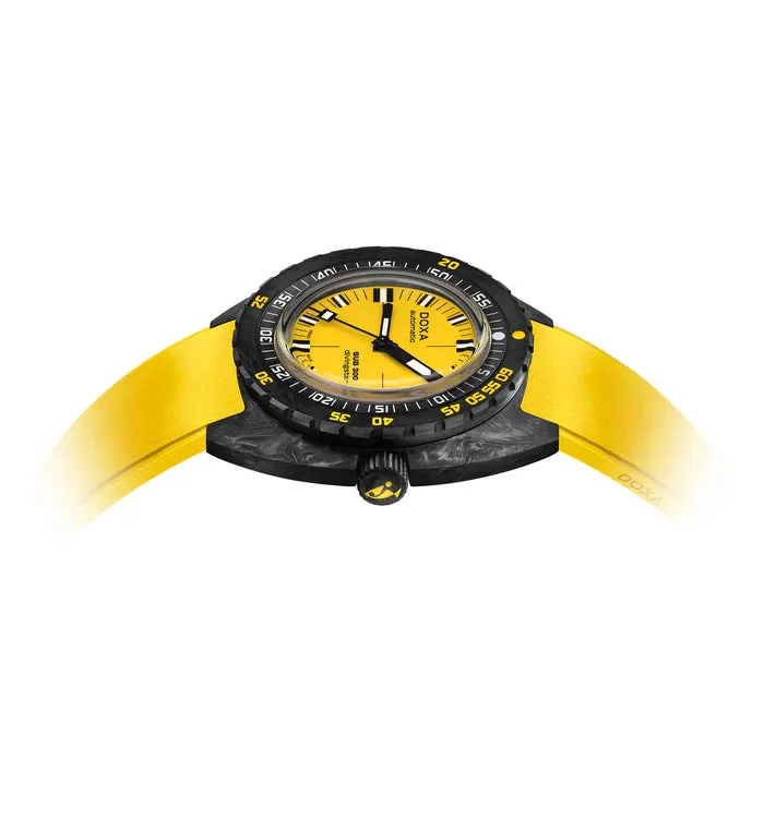 DOXA Sub 300 Carbon Divingstar Yellow - 822.70.361.31