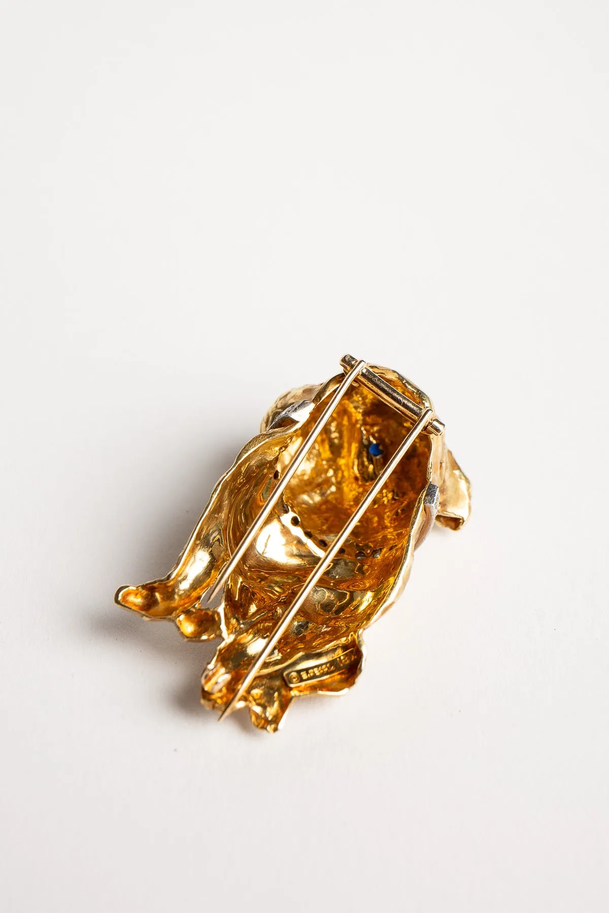 ERWIN PEARL | VINTAGE YELLOW GOLD, DIAMOND, AND SAPPHIRE BULLDOG BROOCH