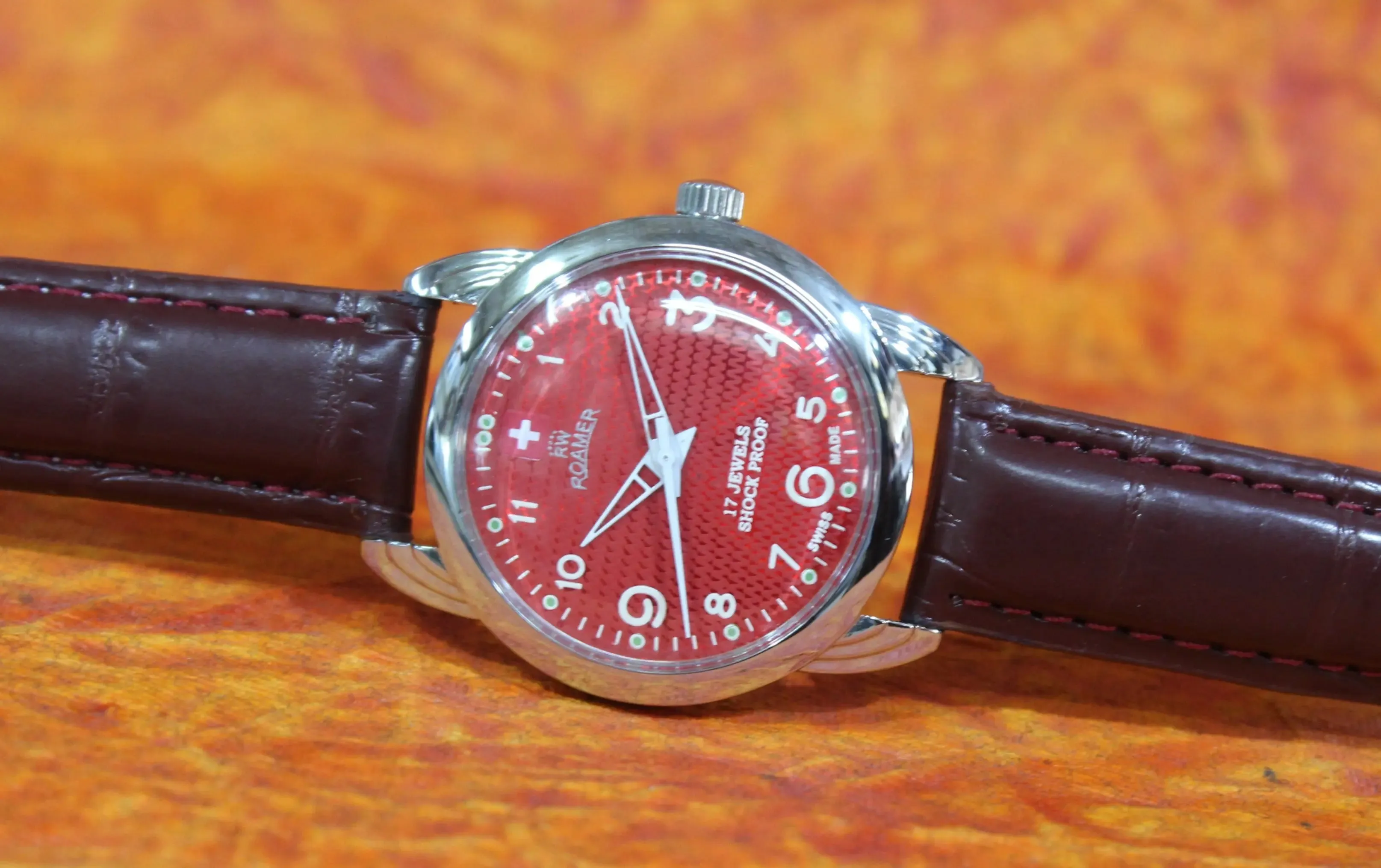 Roamer Vintage Wristwatch ST96 17 Jewels Mechanical Hand Wind Swiss Made