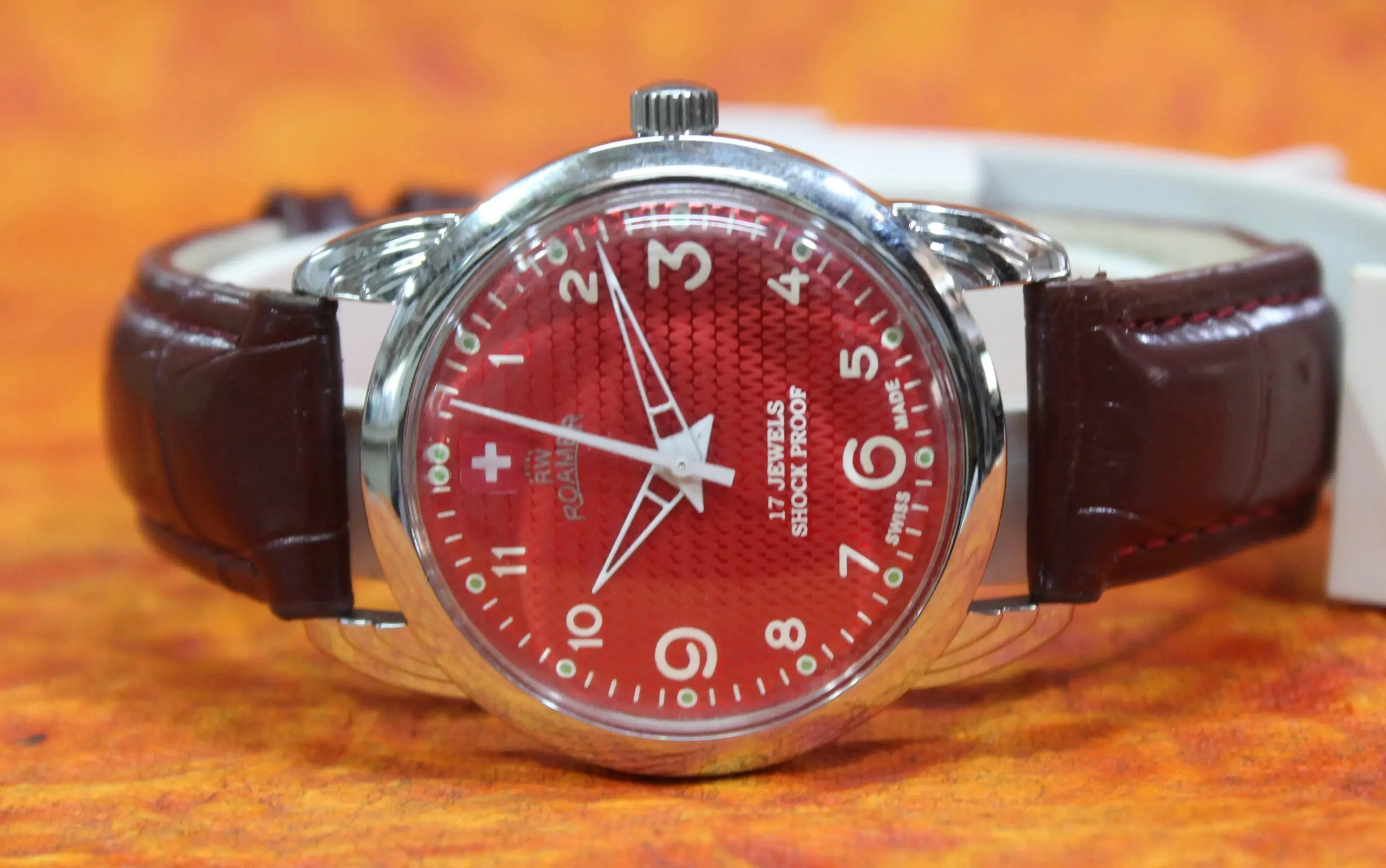 Roamer Vintage Wristwatch ST96 17 Jewels Mechanical Hand Wind Swiss Made