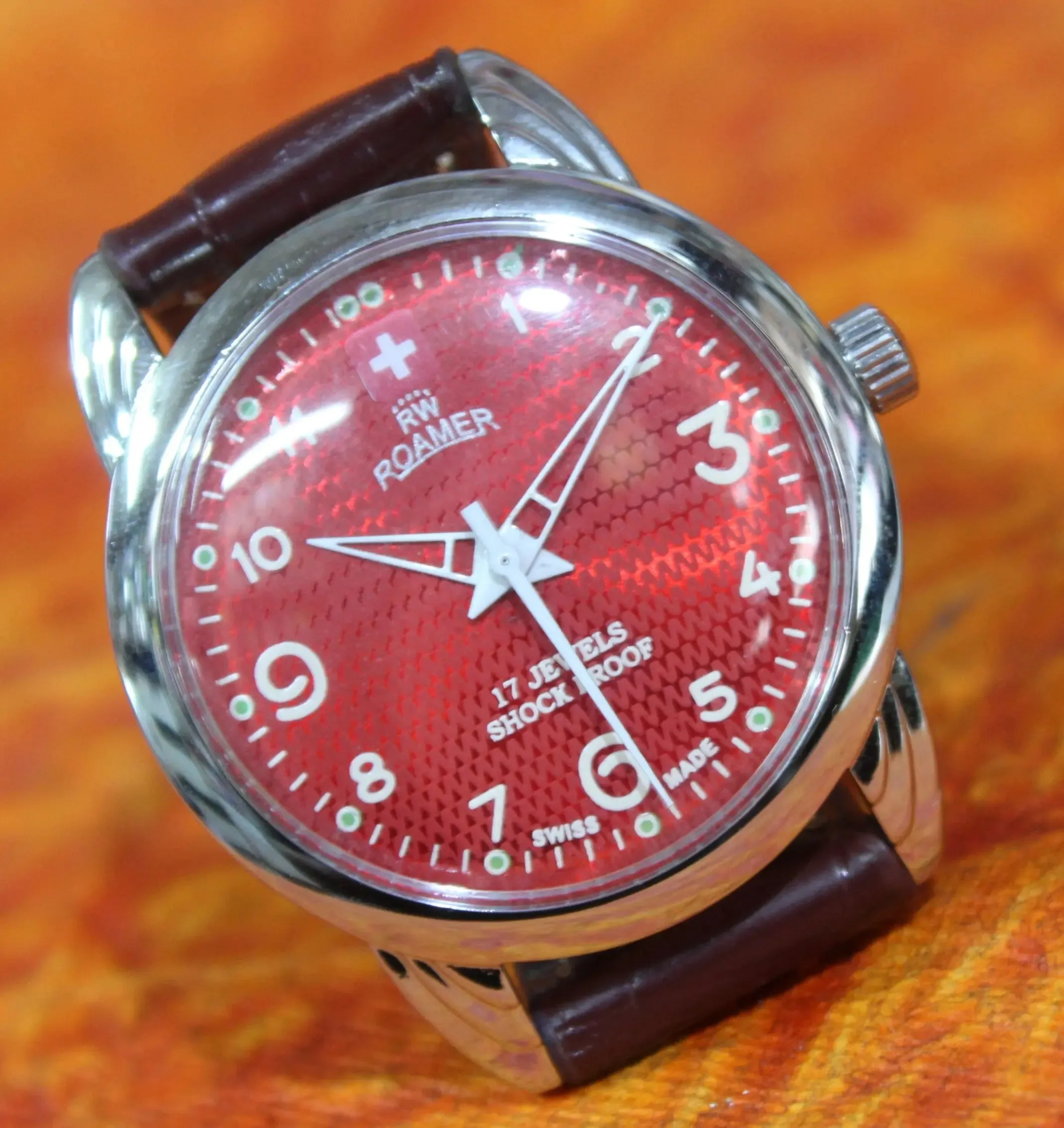 Roamer Vintage Wristwatch ST96 17 Jewels Mechanical Hand Wind Swiss Made