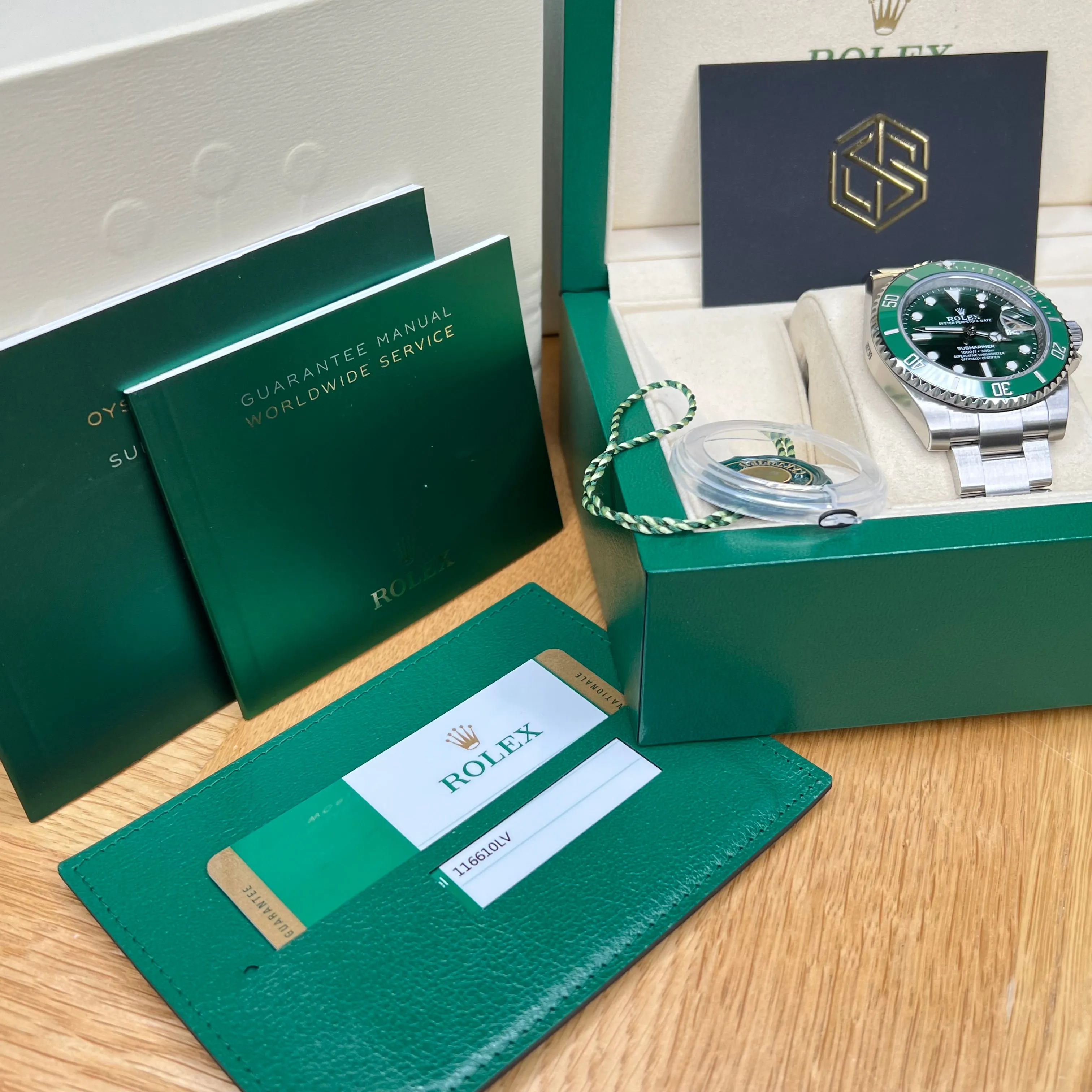 Rolex 116610LV Full Stickers Submariner Date "Hulk" 2017 UK Full Set Watch