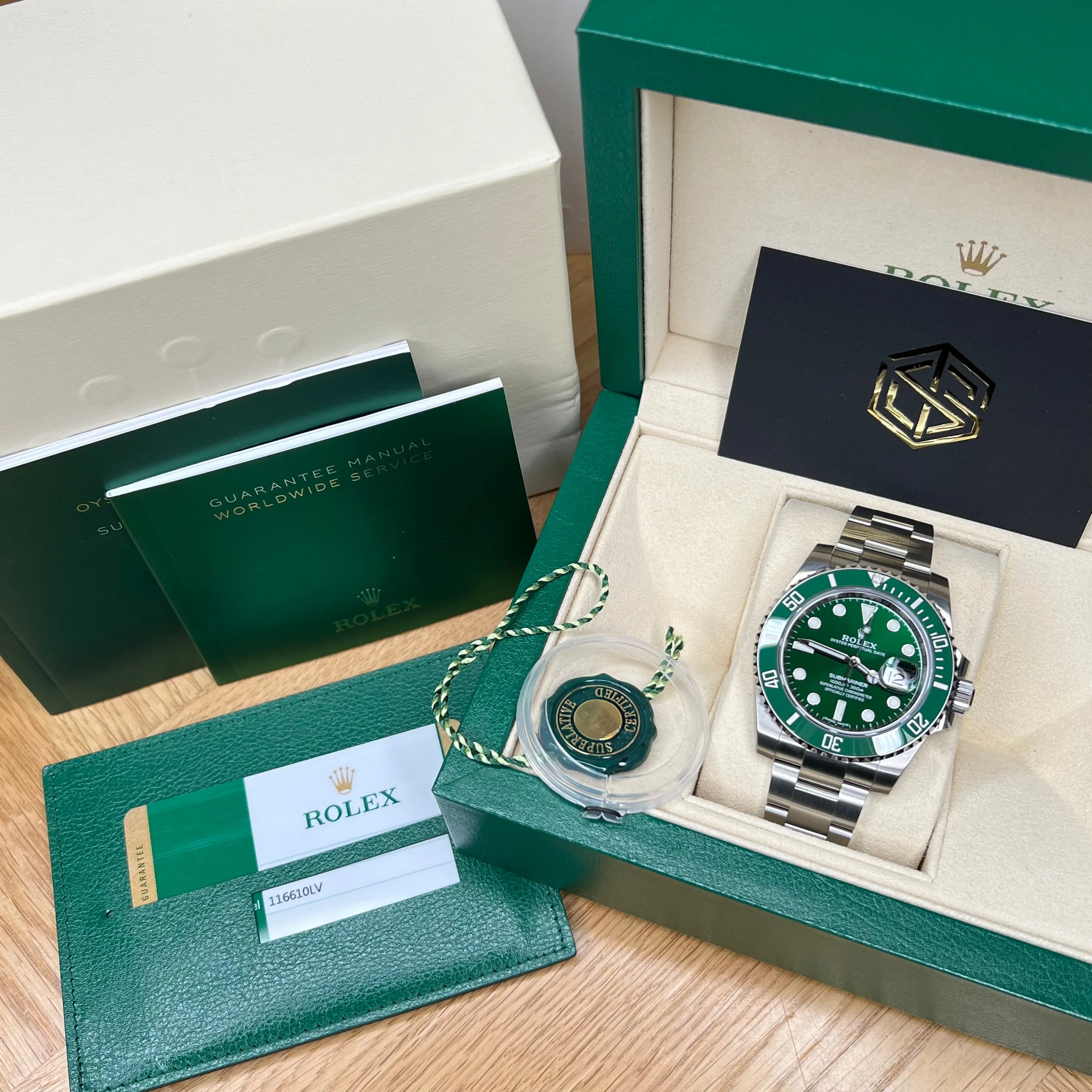 Rolex 116610LV Full Stickers Submariner Date "Hulk" 2017 UK Full Set Watch