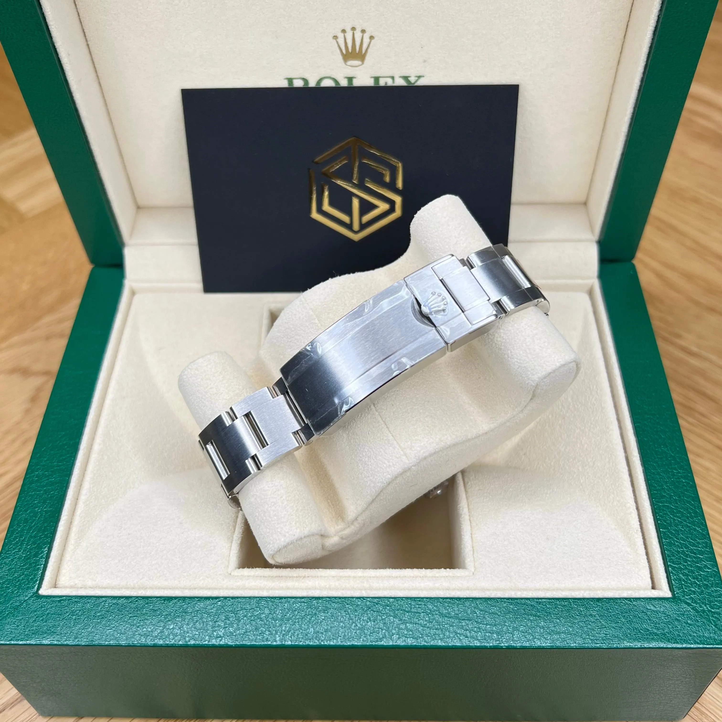 Rolex 116610LV Full Stickers Submariner Date "Hulk" 2017 UK Full Set Watch