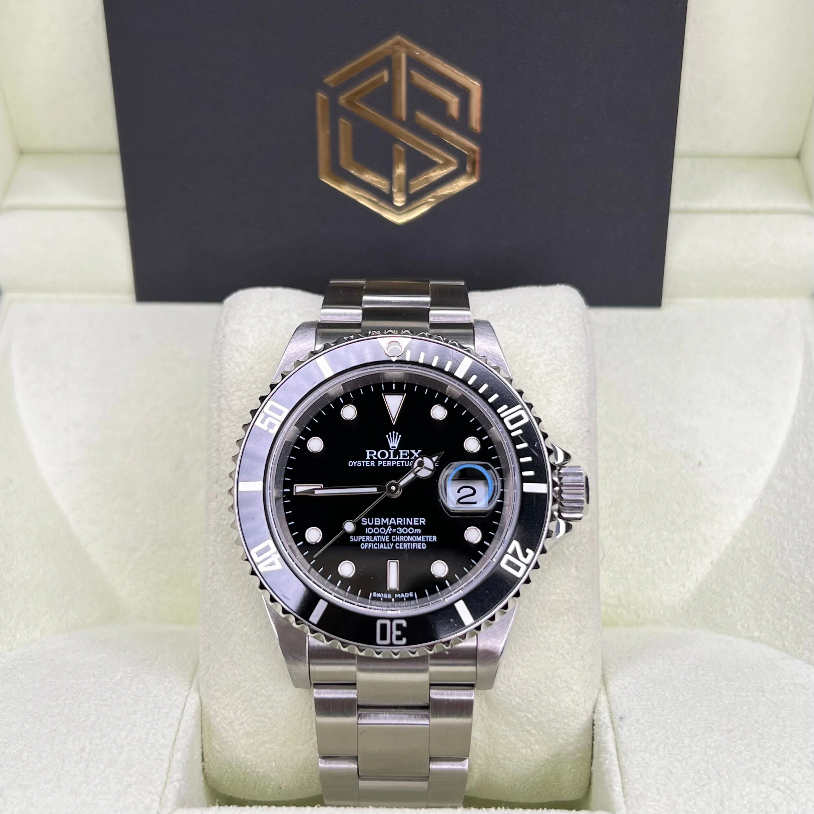 Rolex 16610 Submariner Date 40mm 2006 Collector's Full Set Watch
