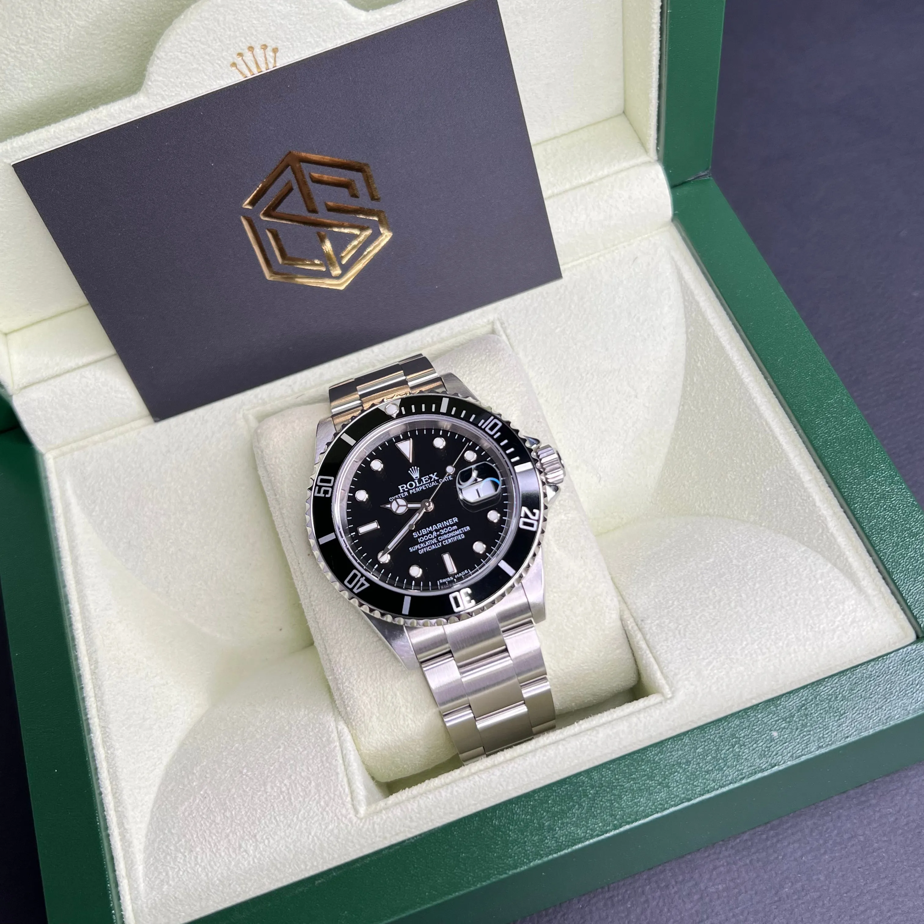 Rolex 16610 Submariner Date 40mm 2006 Collector's Full Set Watch